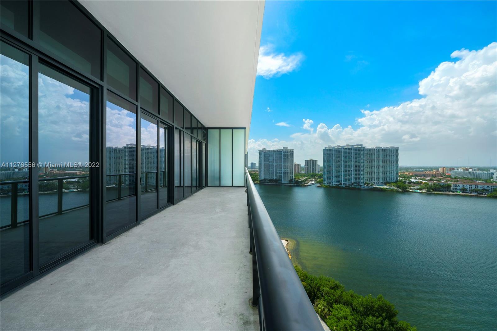 PRIVE CONDO - Residential
