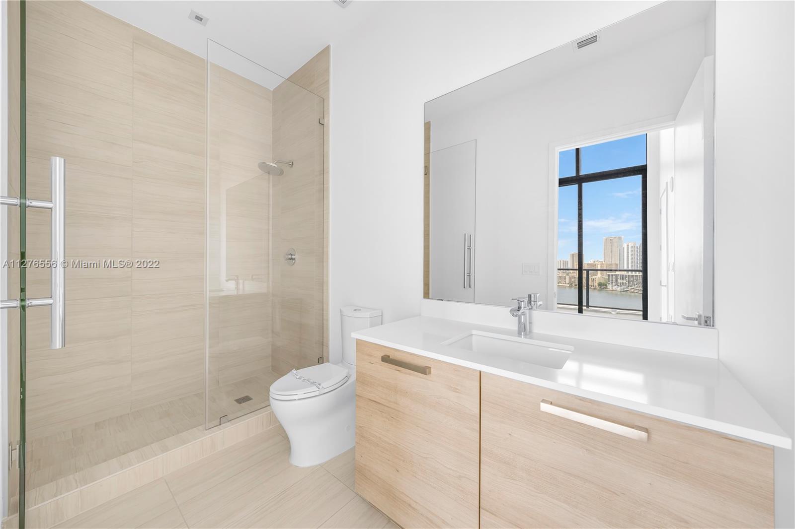 PRIVE CONDO - Residential