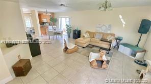 PATIO HOMES OF DORAL PINE - Residential
