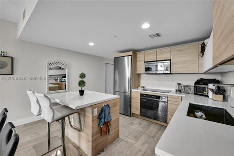 Tiny photo for 16385 Biscayne Blvd #1020, North Miami Beach, FL 33160 (MLS # A12042036)