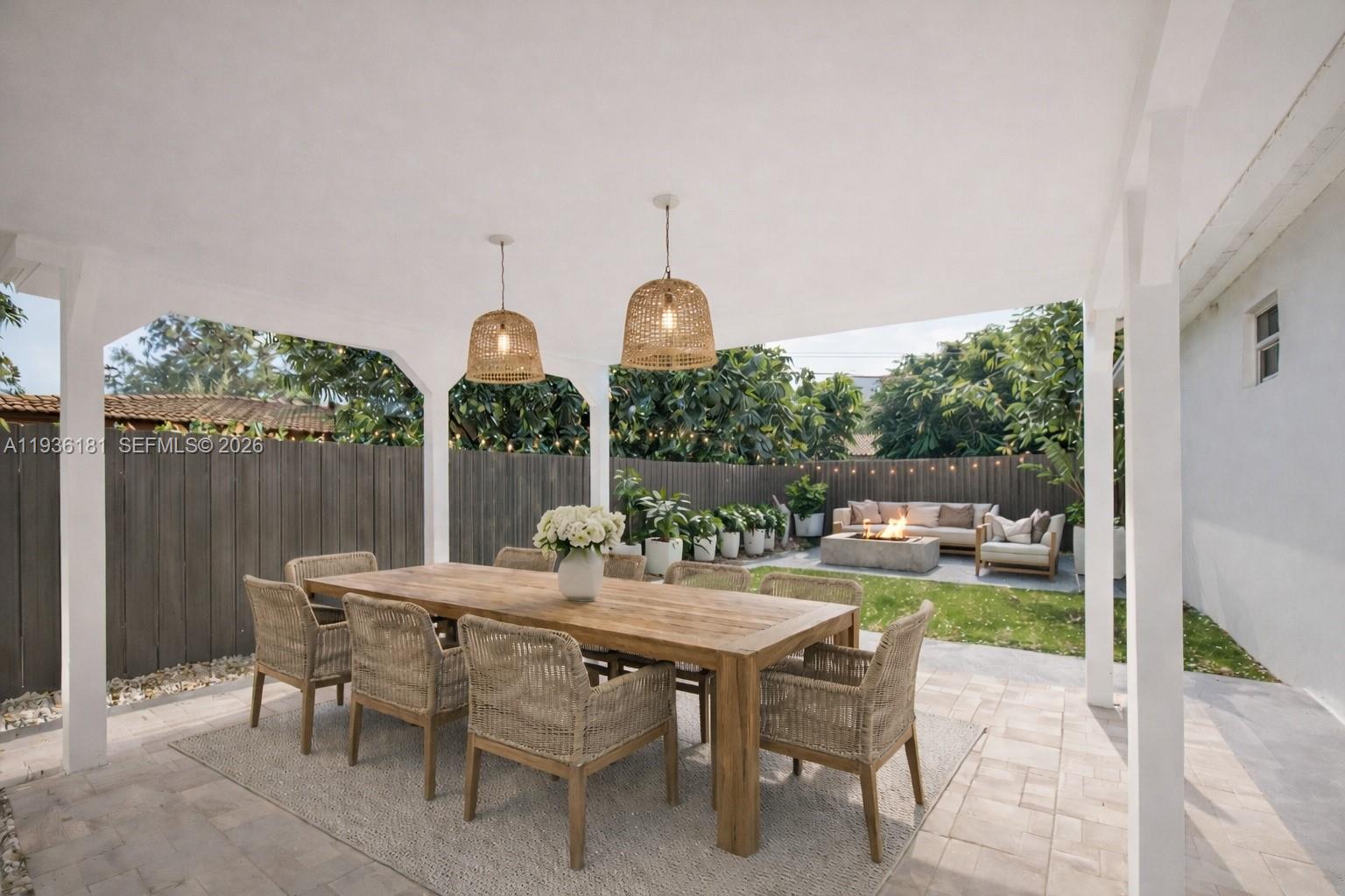 PORTER MANOR - Residential