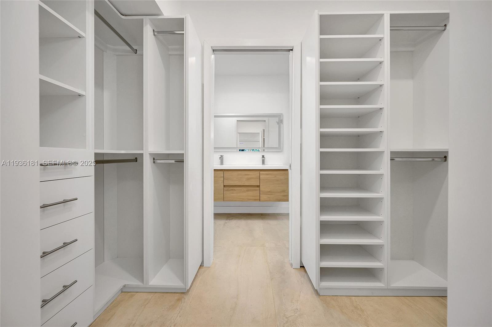 PORTER MANOR - Residential