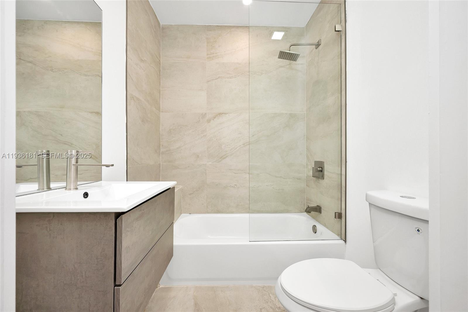 PORTER MANOR - Residential