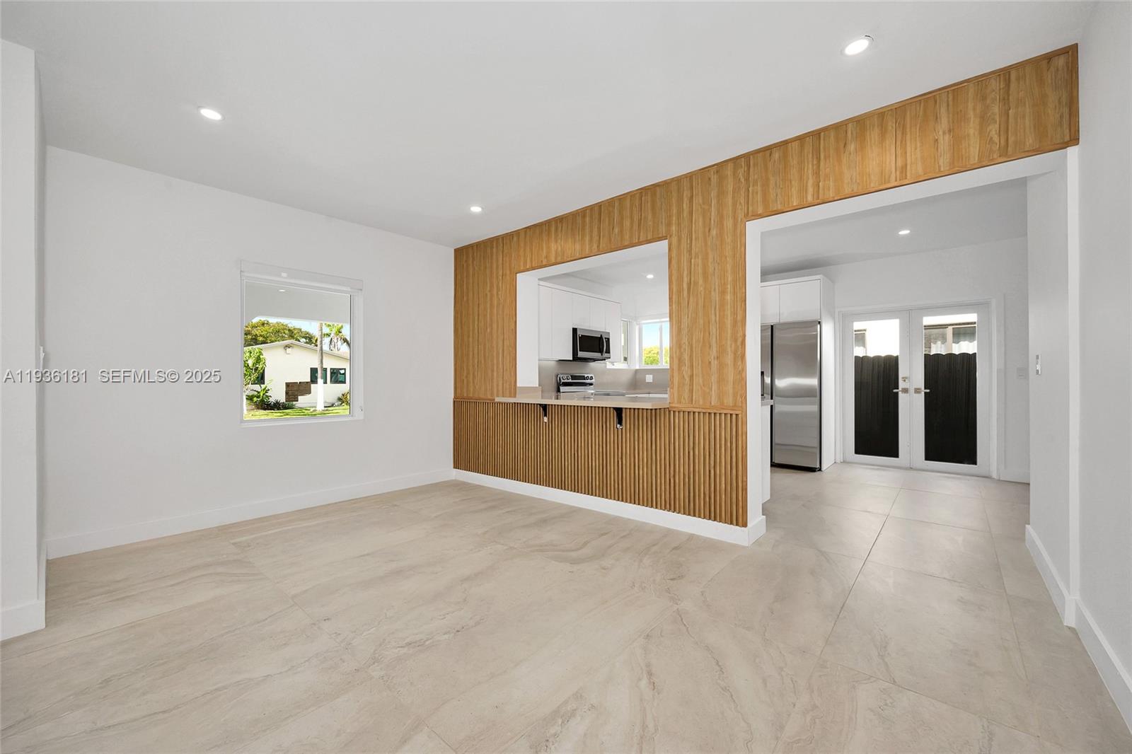 PORTER MANOR - Residential