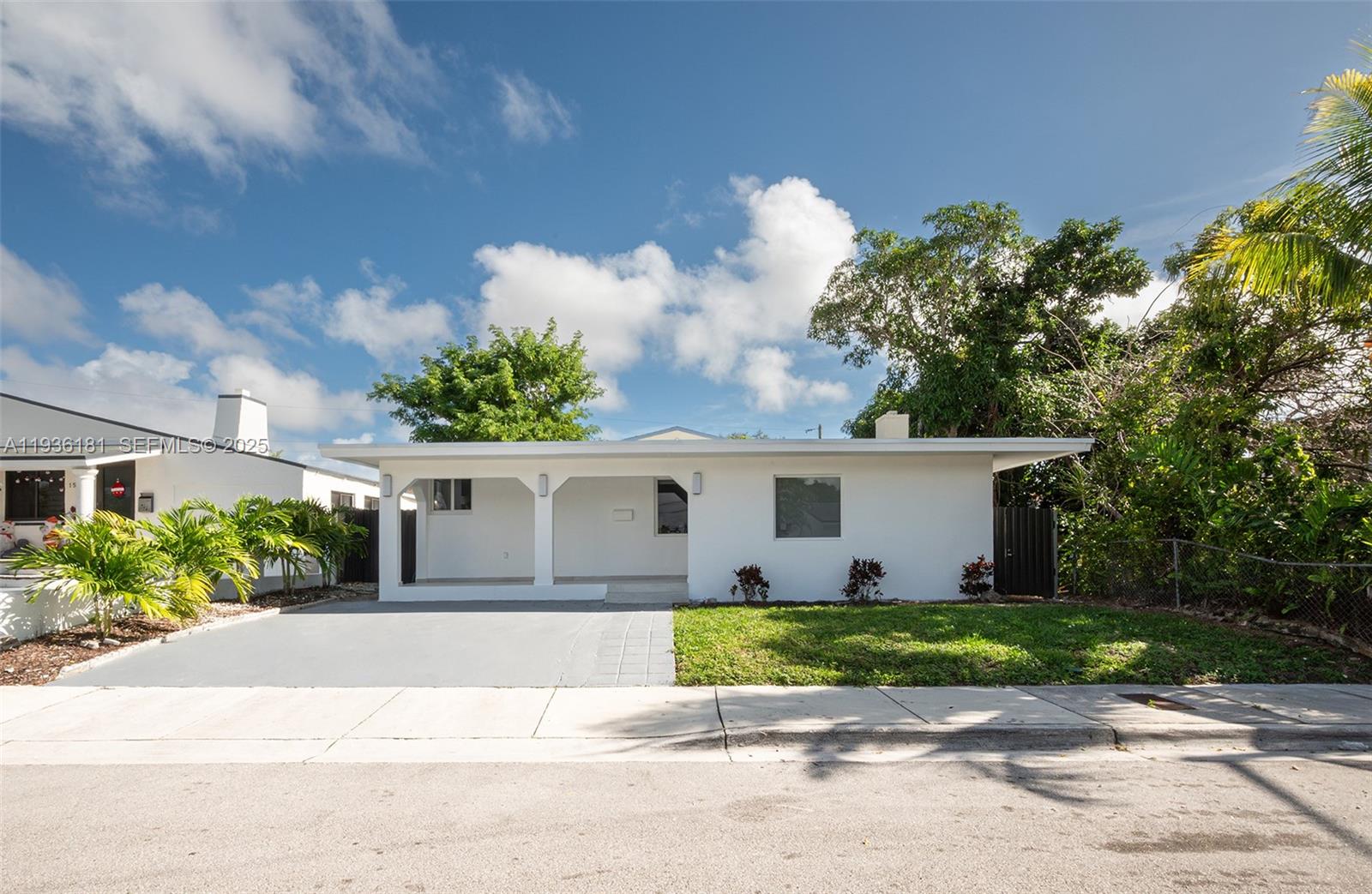 PORTER MANOR - Residential