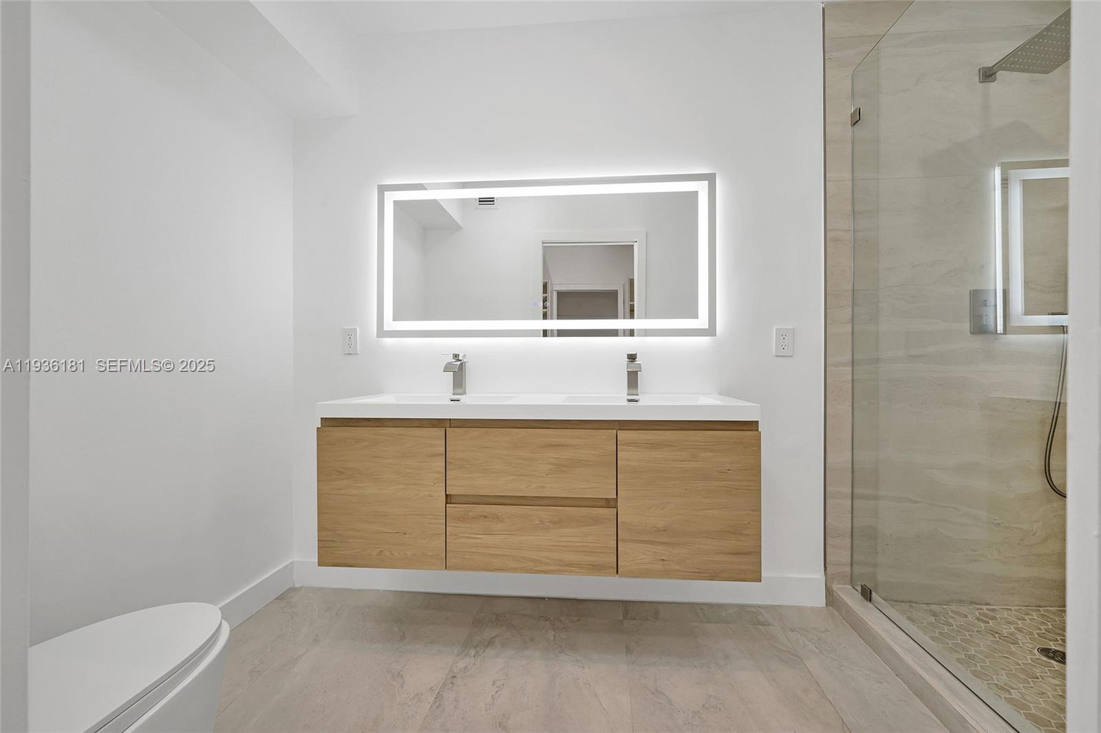 PORTER MANOR - Residential