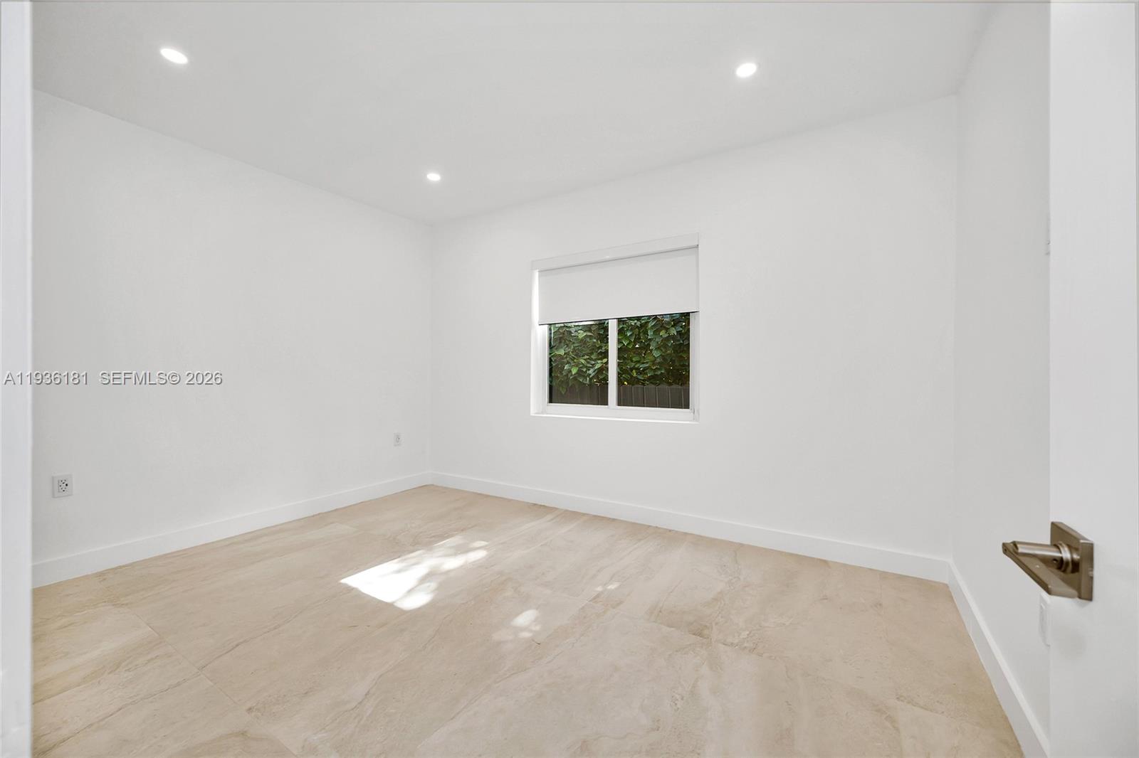 PORTER MANOR - Residential