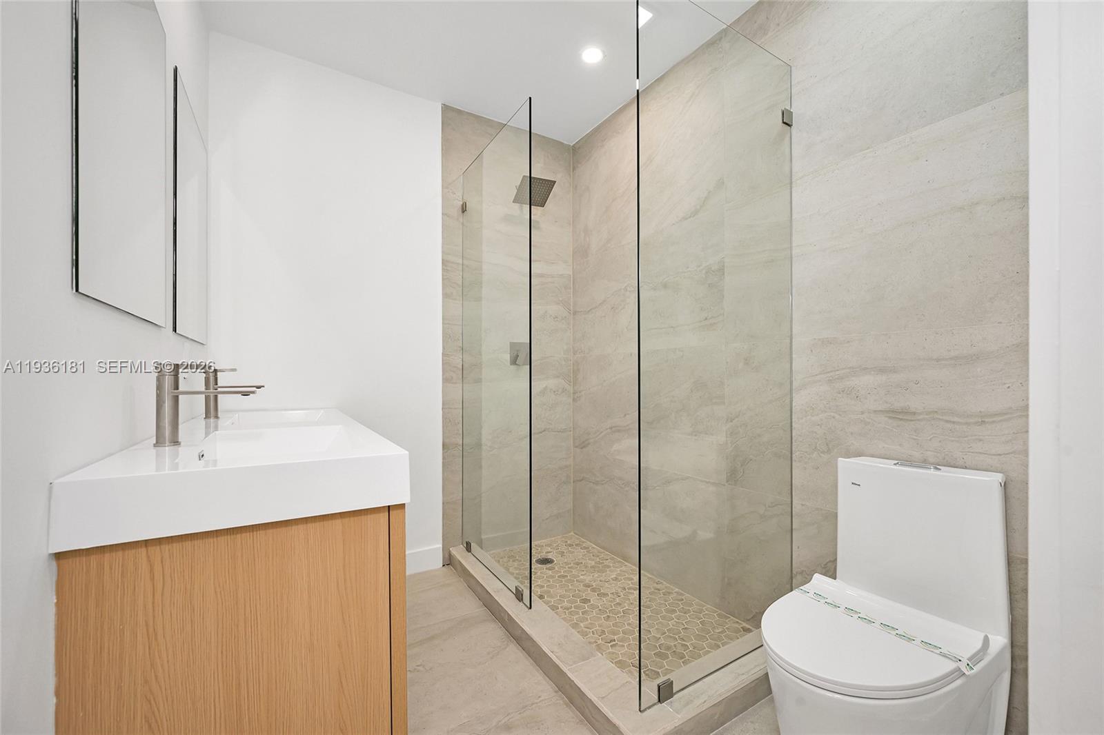 PORTER MANOR - Residential