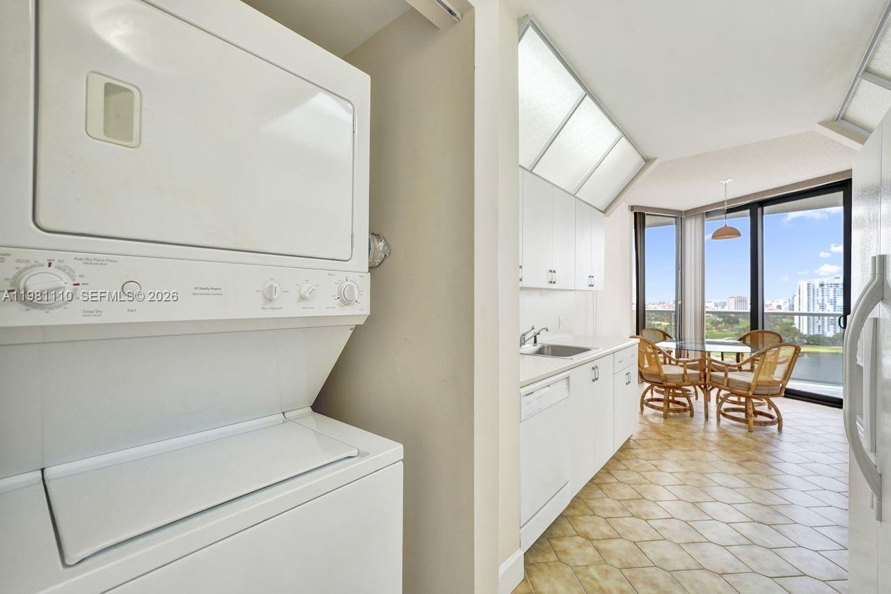 HAMPTONS WEST CONDO - Residential