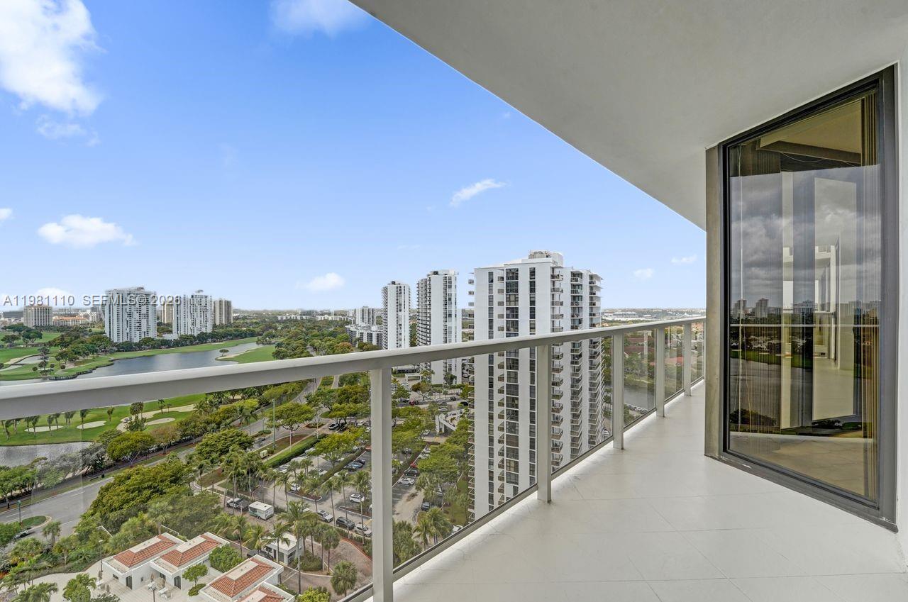 HAMPTONS WEST CONDO - Residential