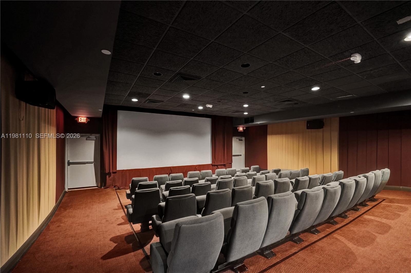 HAMPTONS WEST CONDO - Residential