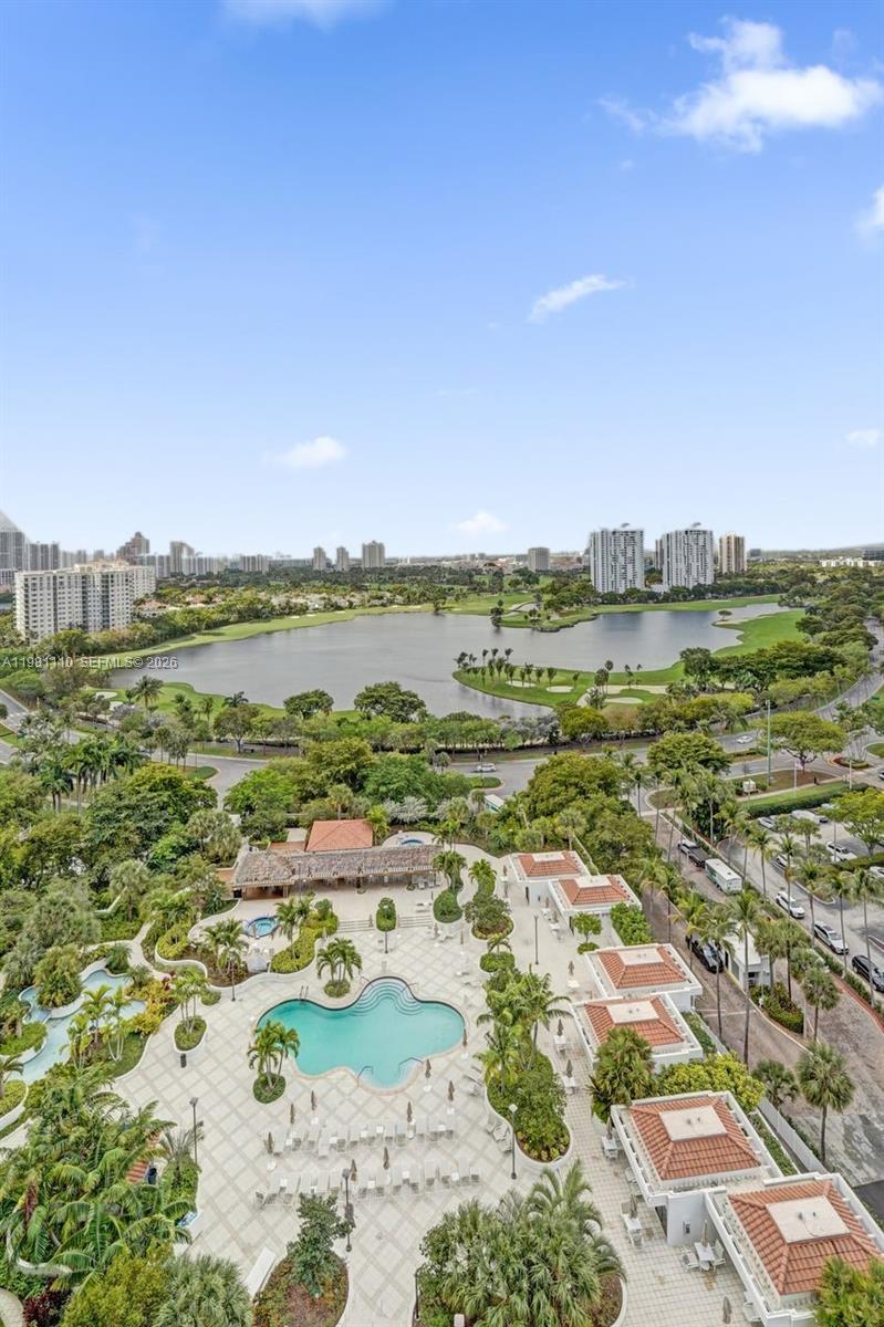 HAMPTONS WEST CONDO - Residential