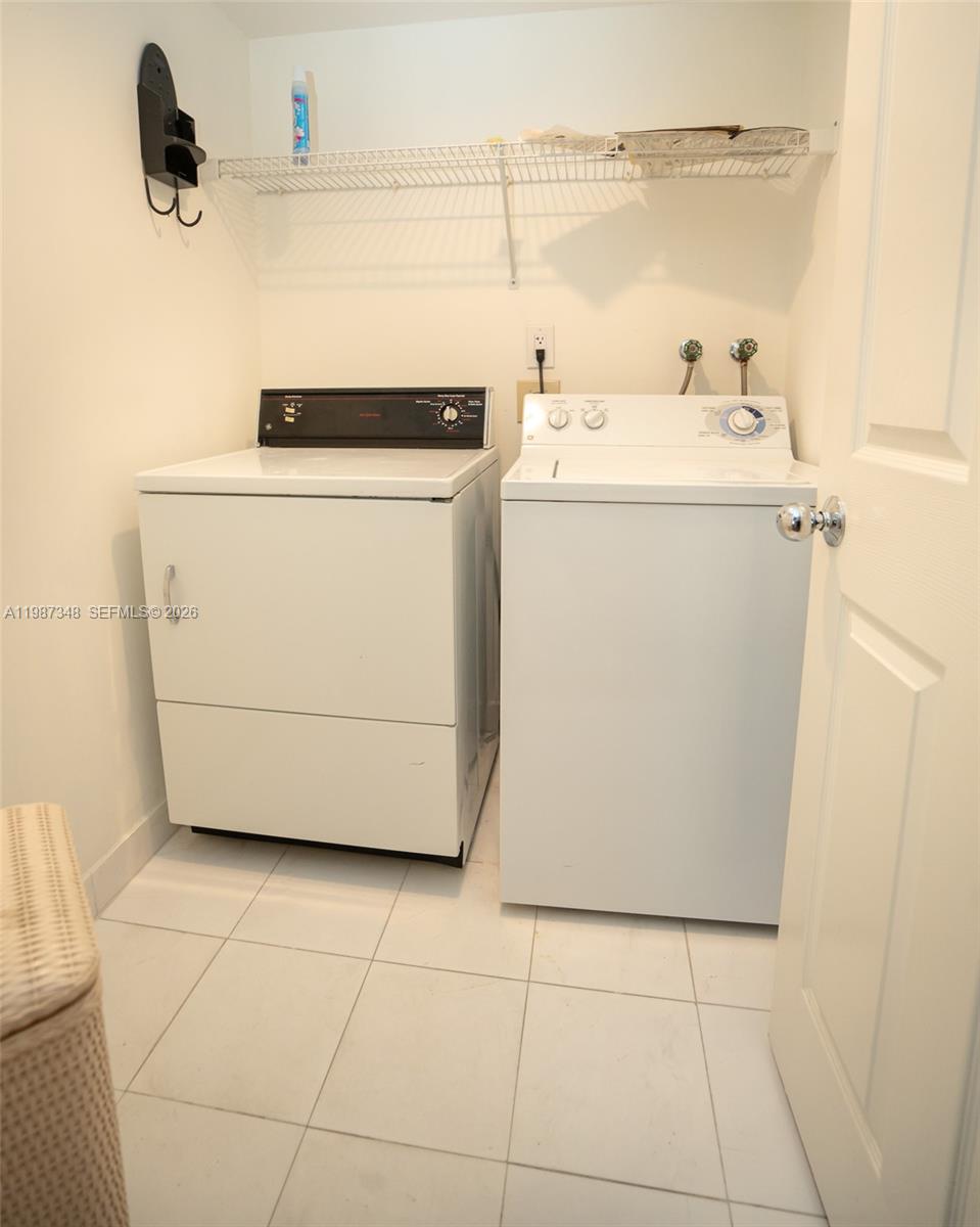 MYSTIC POINTE TOWER 500 C - Residential Lease