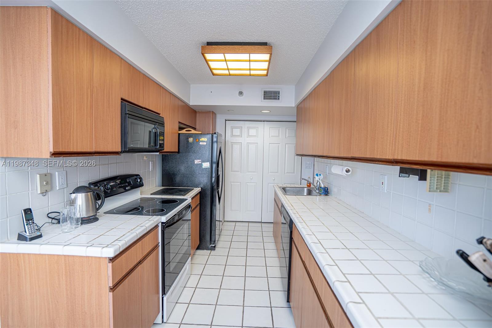 MYSTIC POINTE TOWER 500 C - Residential Lease