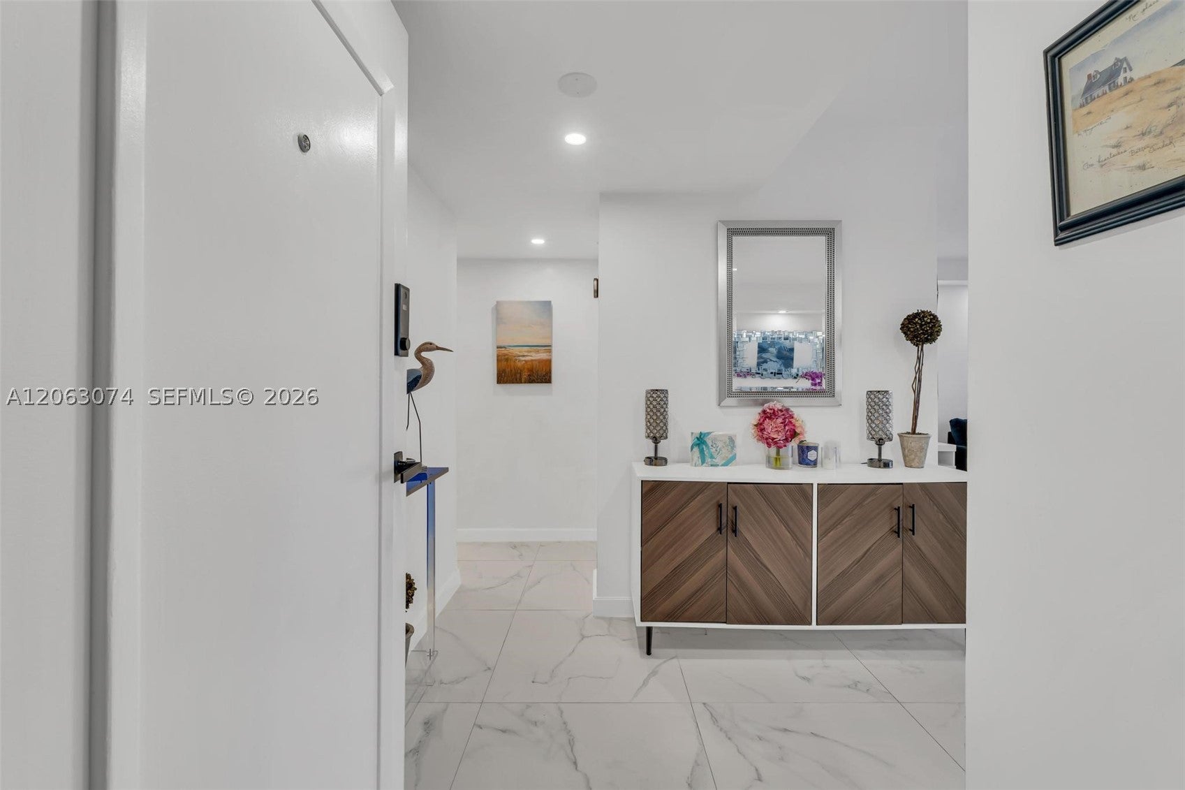 18071 Biscayne Blvd 901