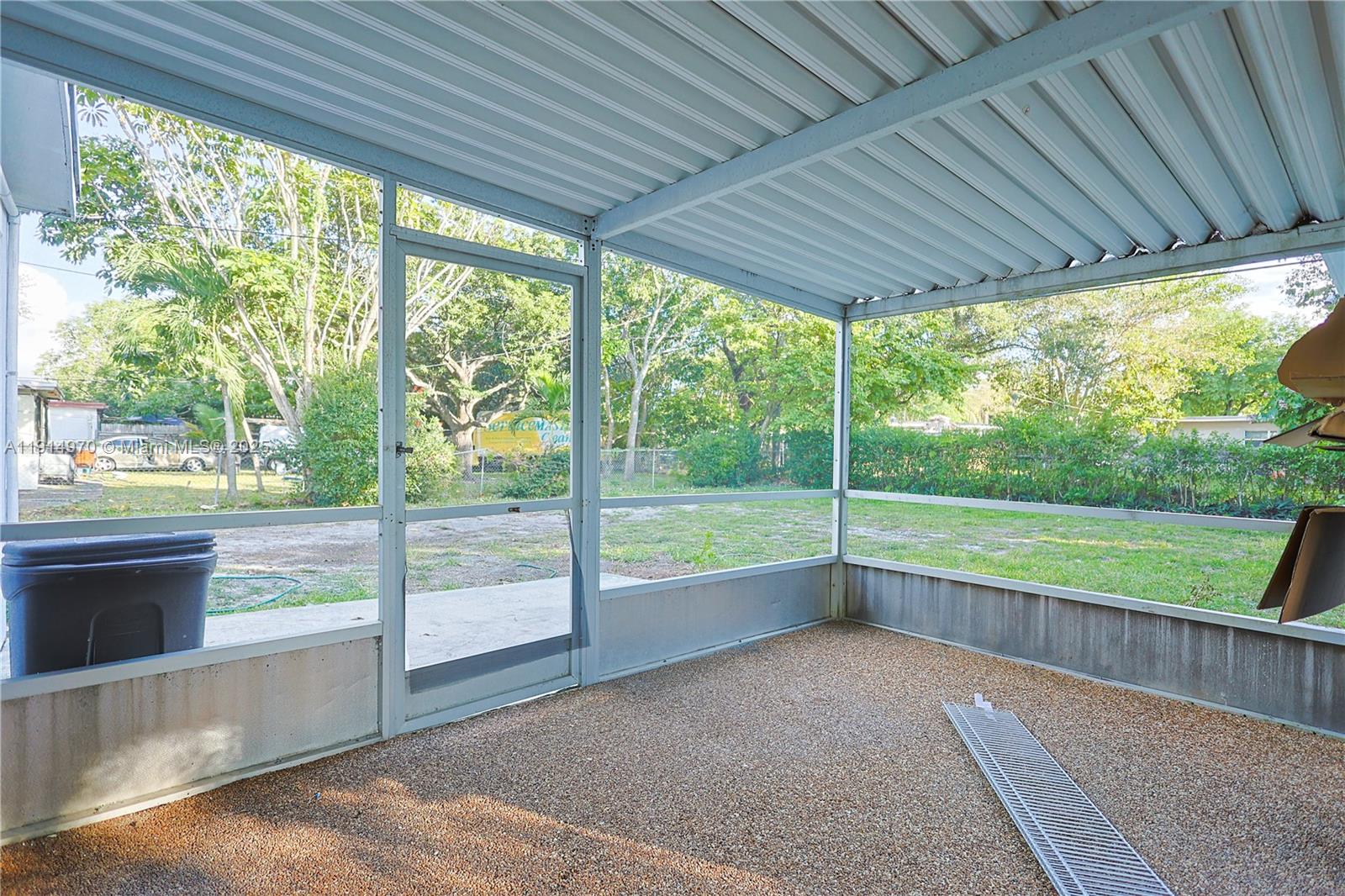 BRIAN MANORS - Residential