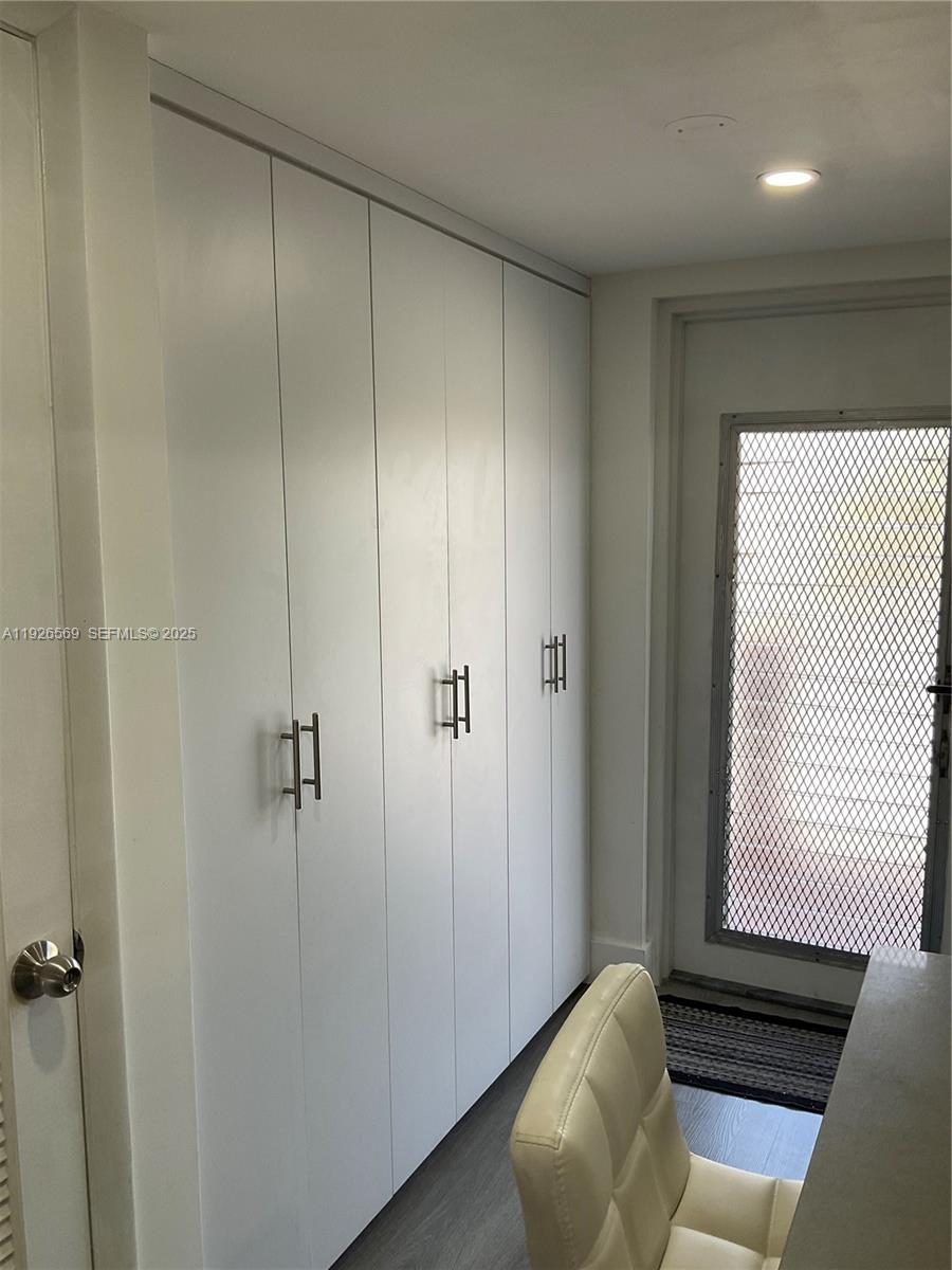 9010 Sunrise Lakes Blvd 304