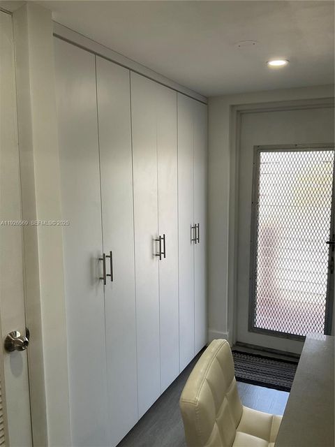 9010 Sunrise Lakes Blvd 304 Sunrise FL 33322