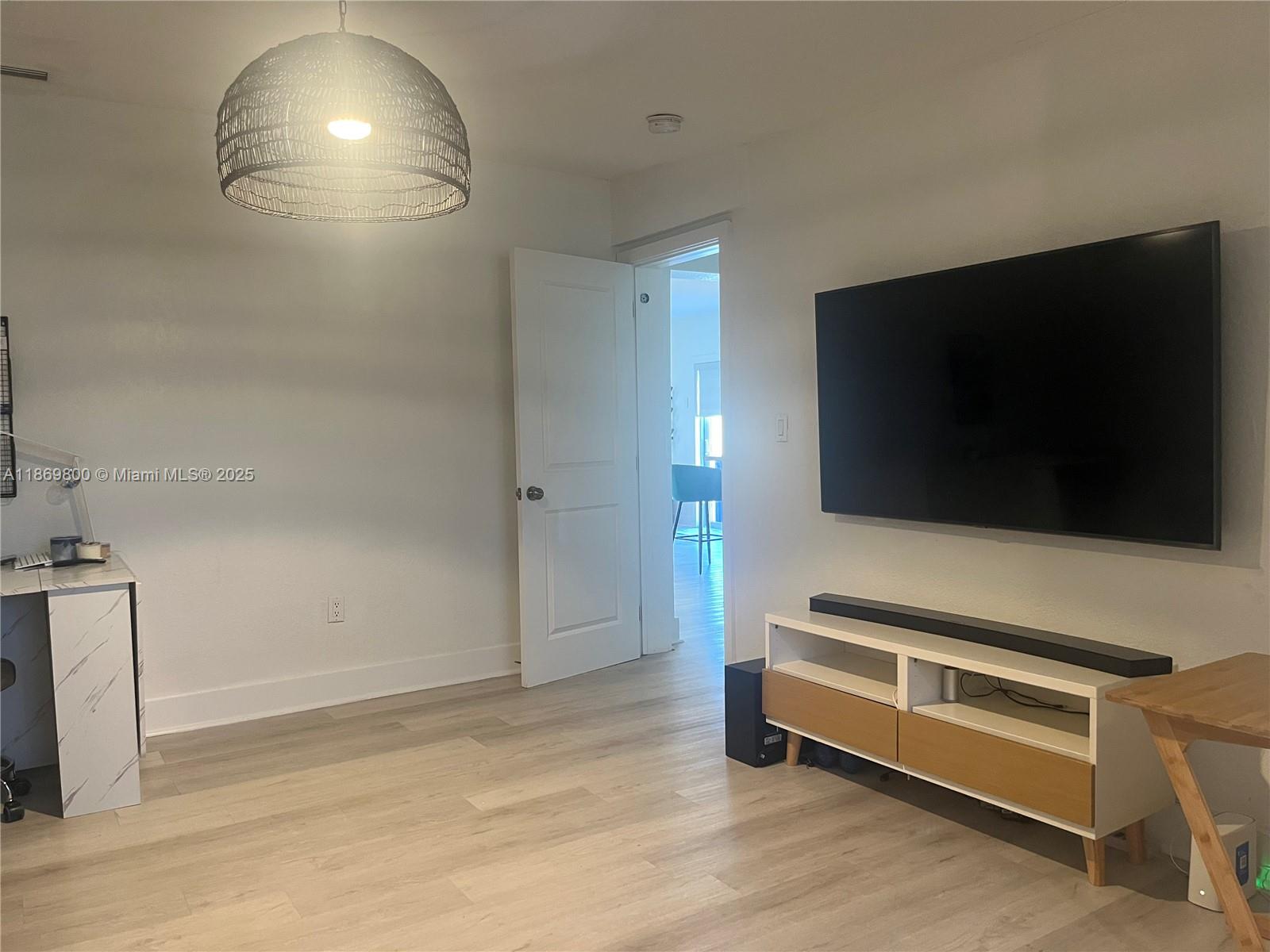 CENTRAL MIAMI PART 6 - Residential Lease