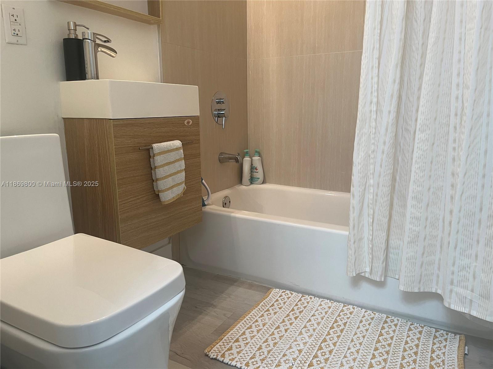 CENTRAL MIAMI PART 6 - Residential Lease