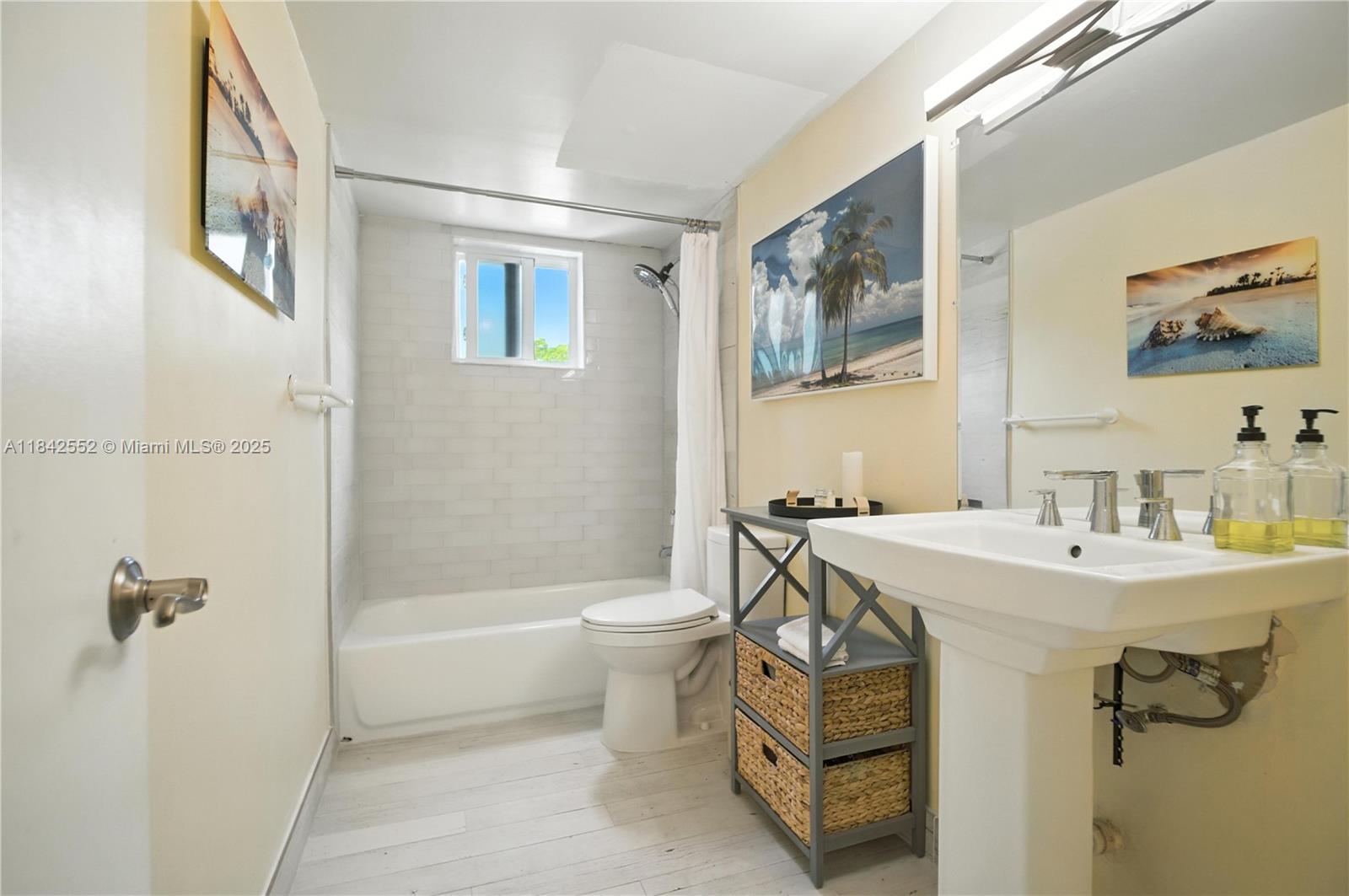 RIVIERA CONDOMINIUM APTS - Residential