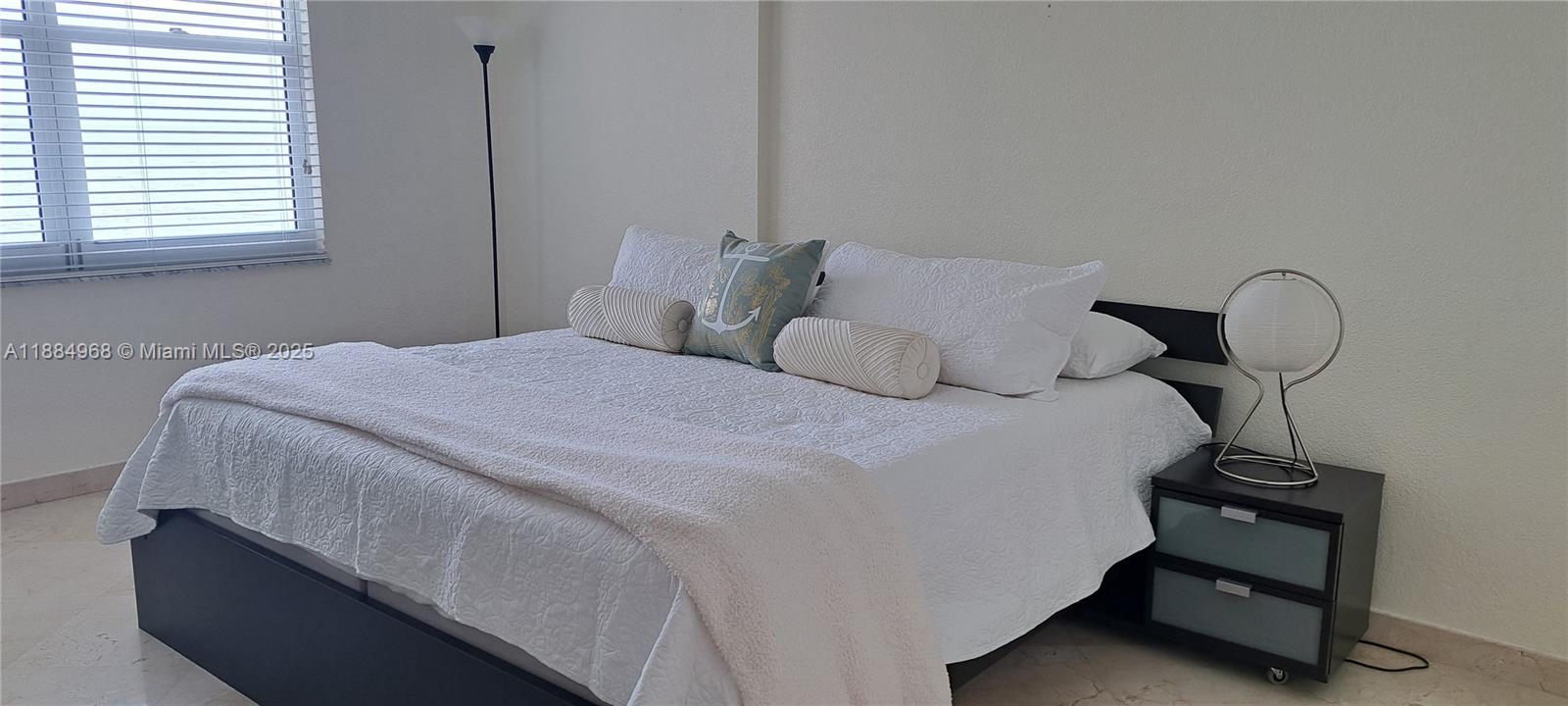 WAVE CONDO - Residential Lease