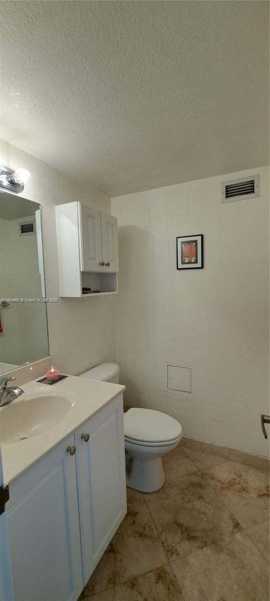 WAVE CONDO - Residential Lease