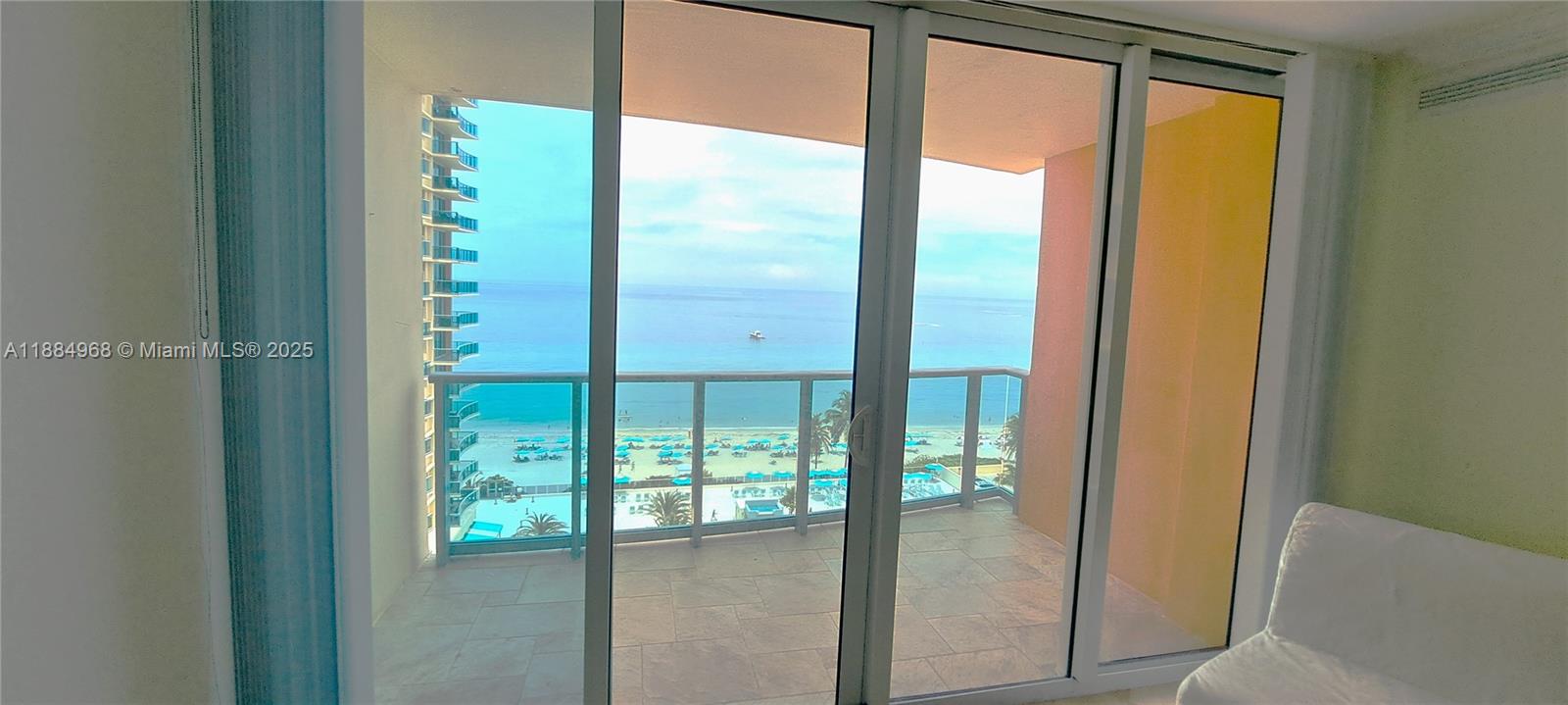 WAVE CONDO - Residential Lease