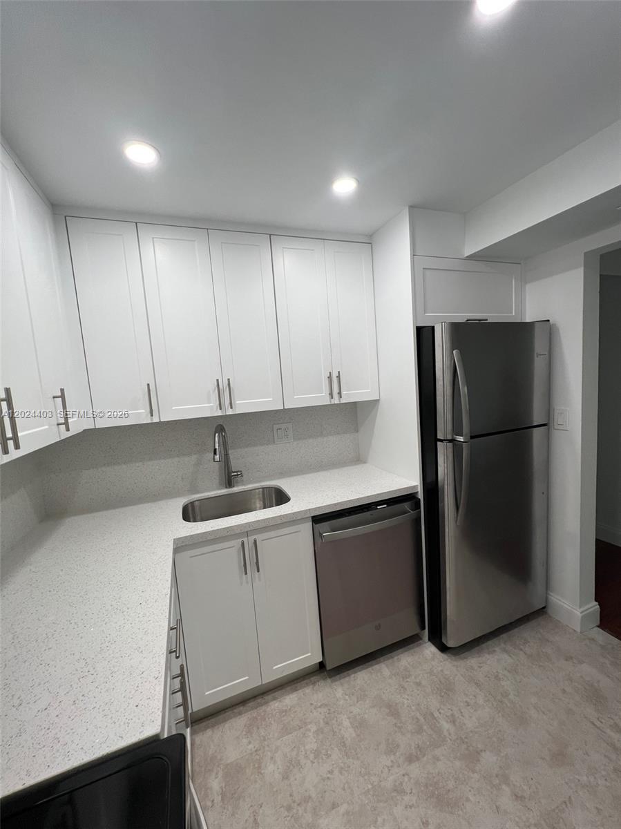 NOB HILL WEST CONDO - Residential
