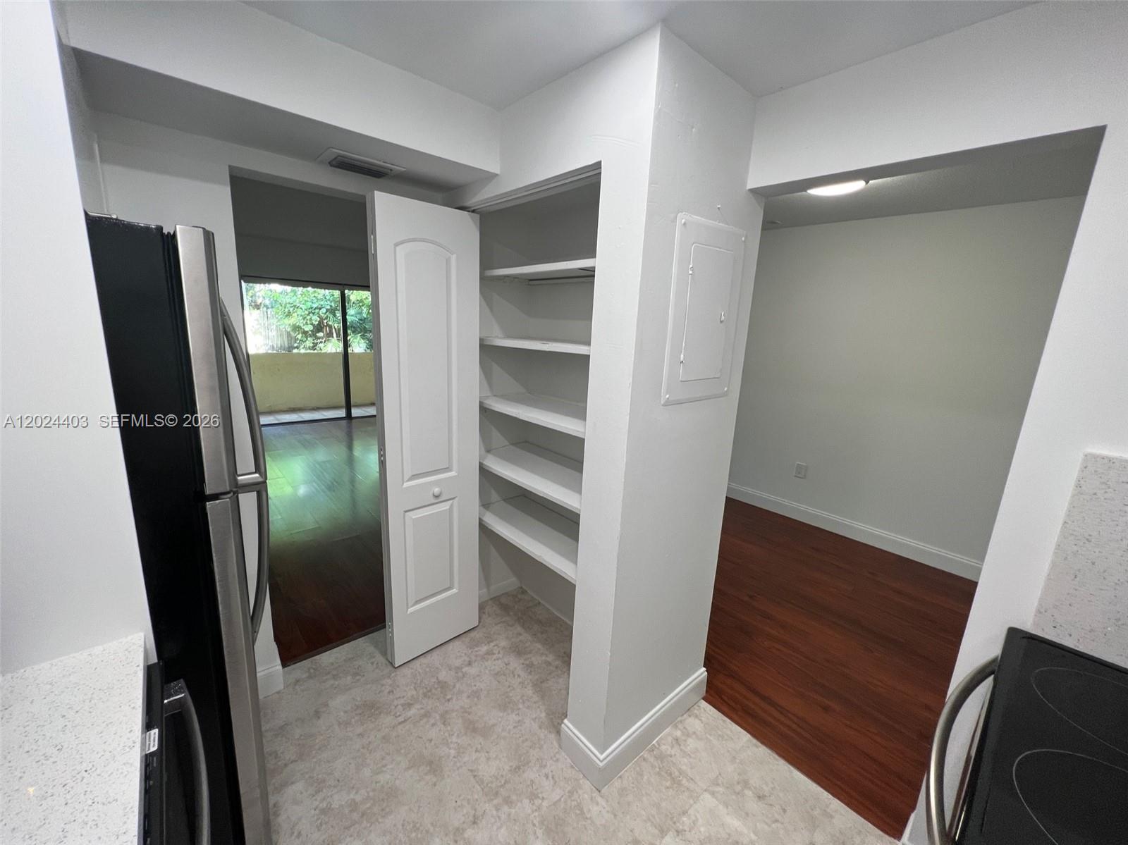 NOB HILL WEST CONDO - Residential