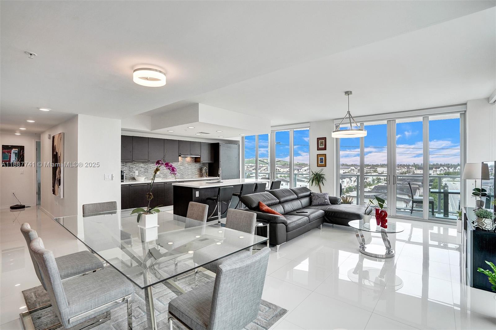 MIDTOWN AT DORAL - Residential