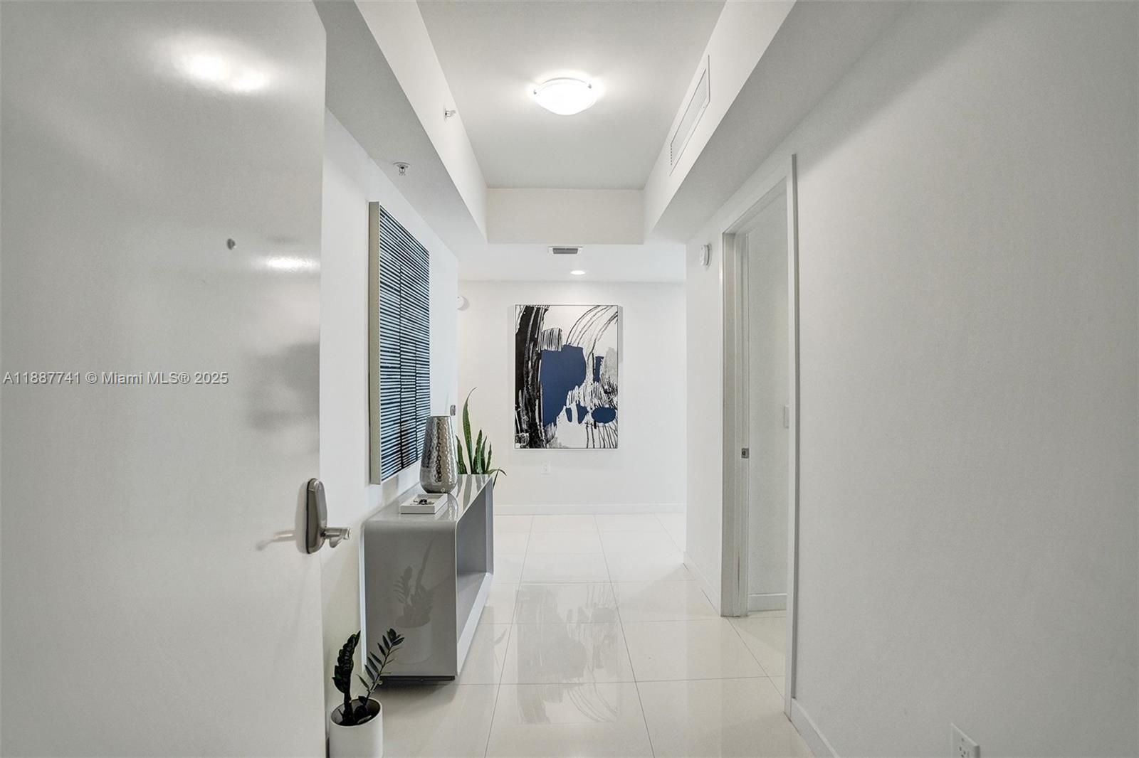 MIDTOWN AT DORAL - Residential