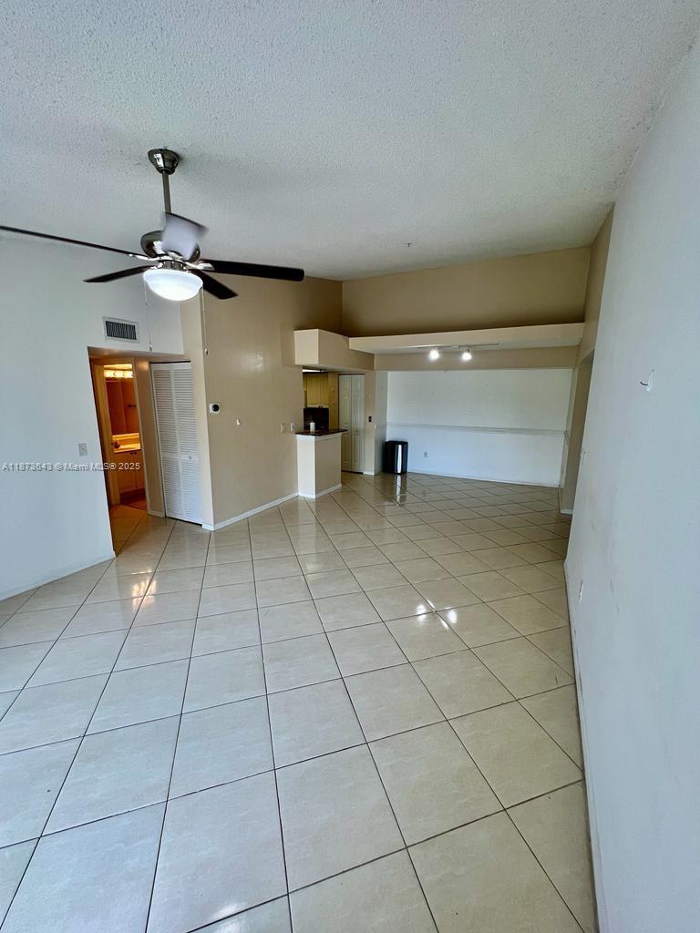 GRAND VIEW AT CRESTWOOD C - Residential Lease
