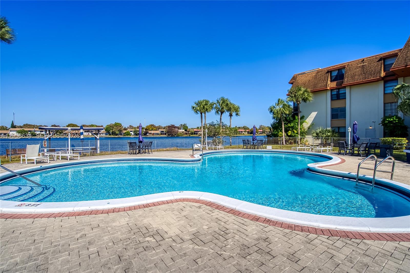 CEDAR GLENN CONDO APTS EA - Residential