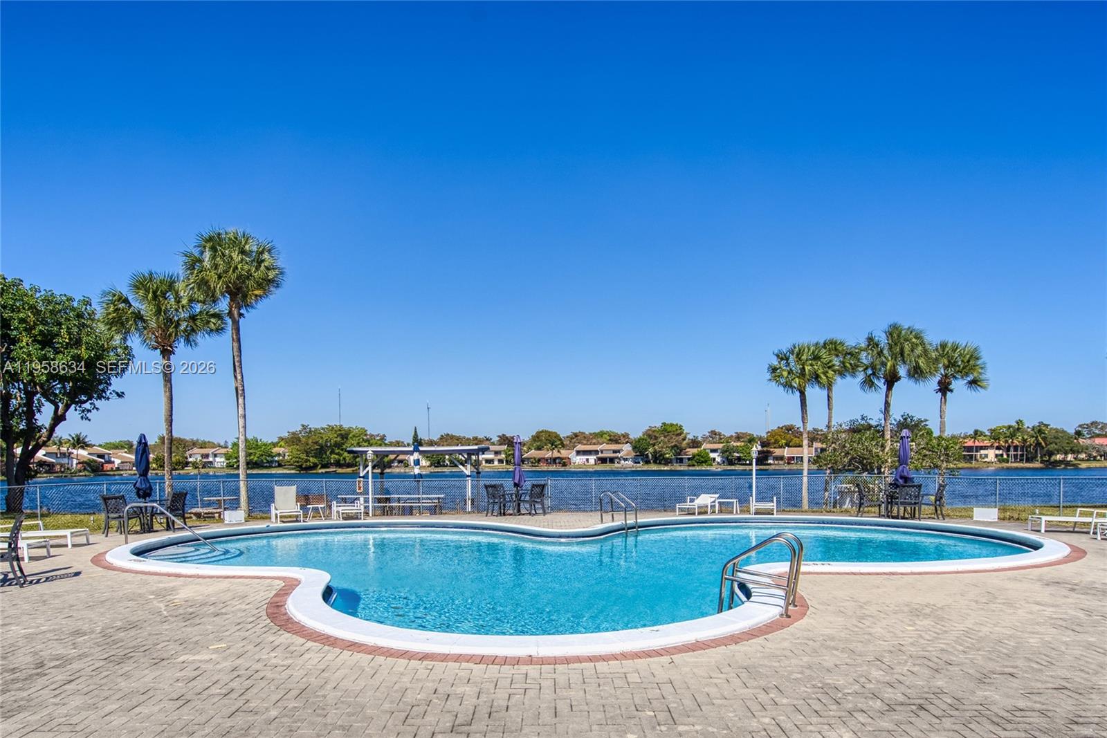 CEDAR GLENN CONDO APTS EA - Residential