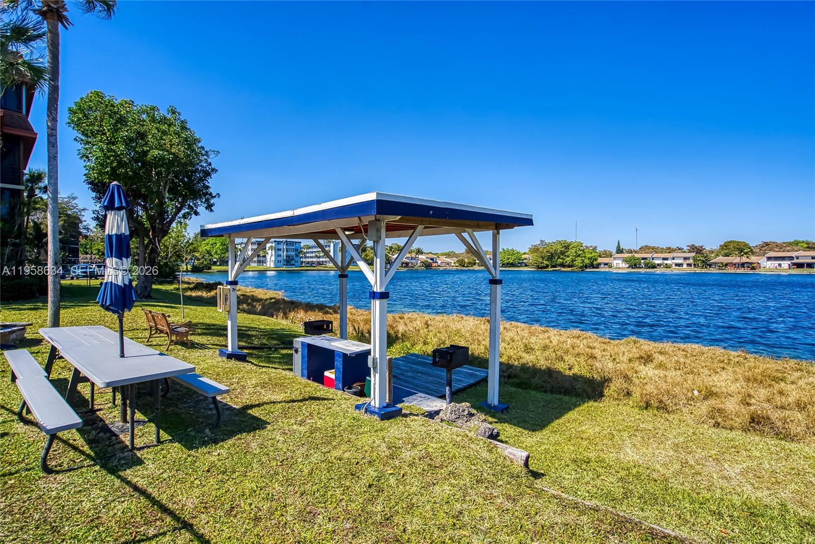 CEDAR GLENN CONDO APTS EA - Residential