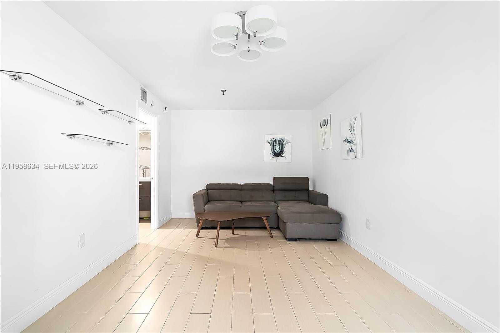 CEDAR GLENN CONDO APTS EA - Residential