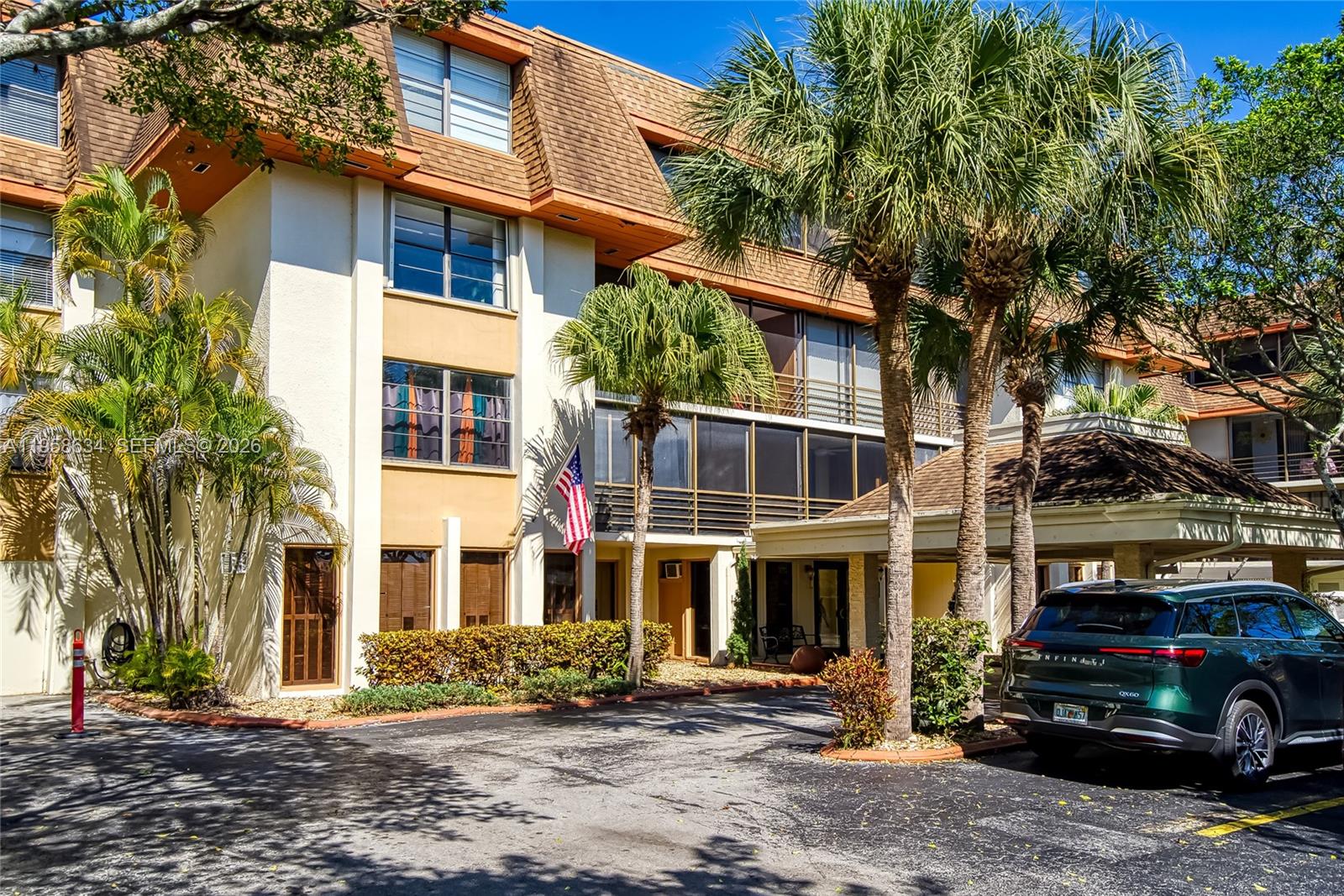 CEDAR GLENN CONDO APTS EA - Residential