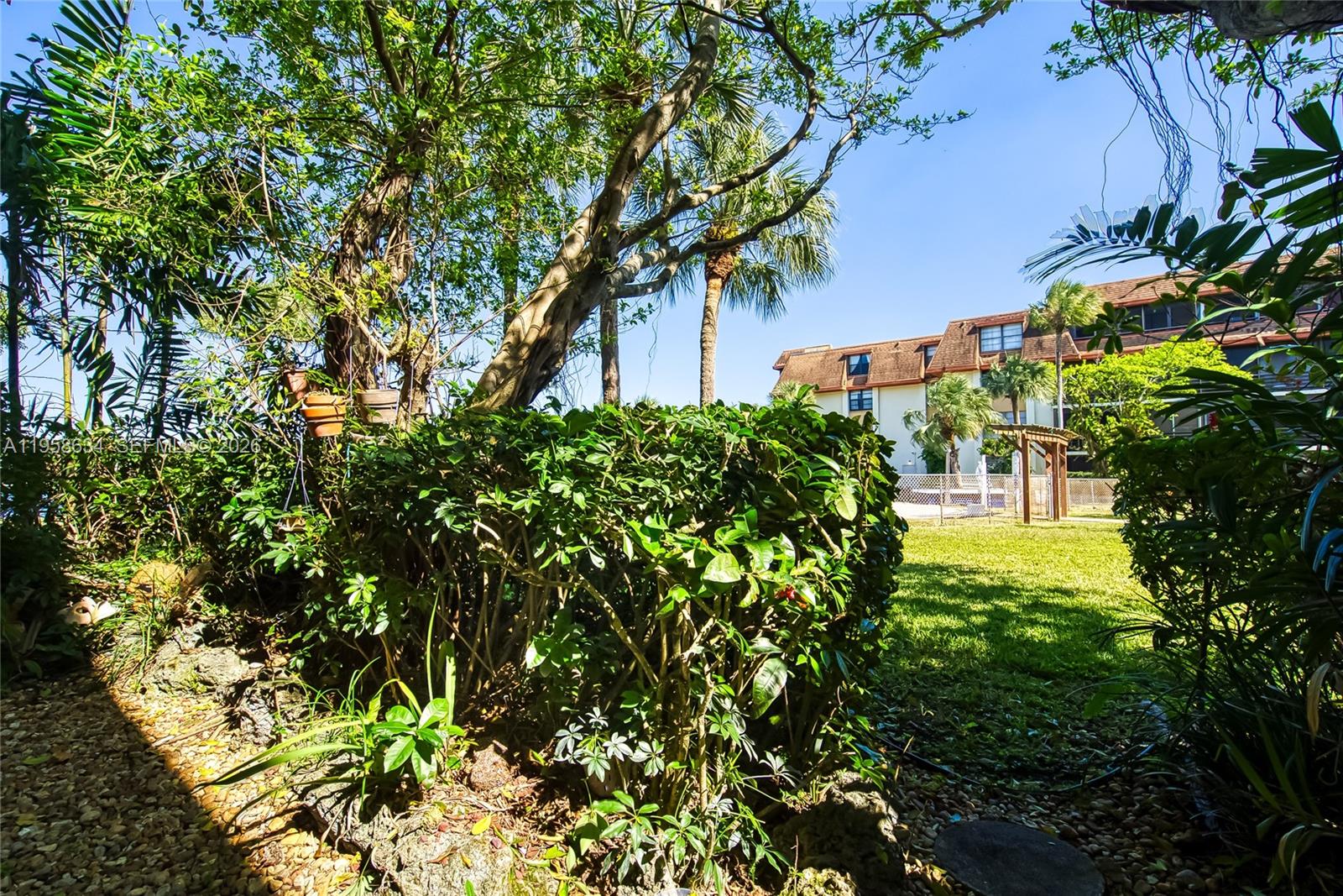 CEDAR GLENN CONDO APTS EA - Residential