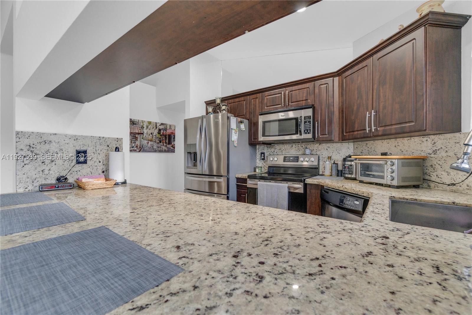 WEITZER HAMMOCKS HOMES SE - Residential