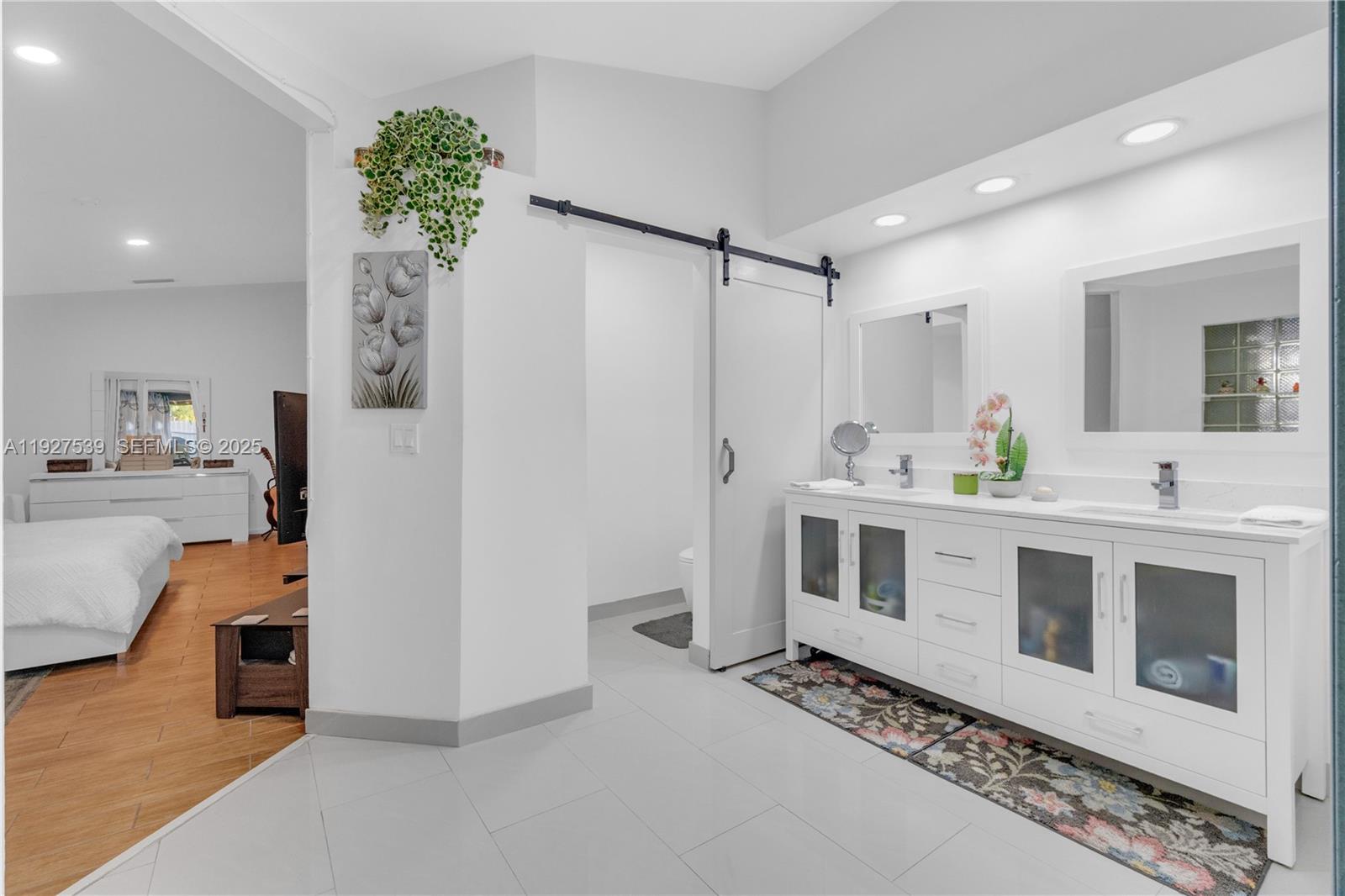 WEITZER HAMMOCKS HOMES SE - Residential