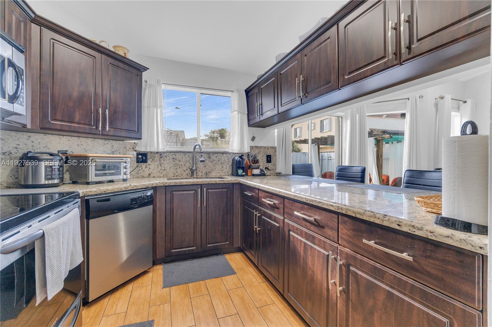 WEITZER HAMMOCKS HOMES SE - Residential