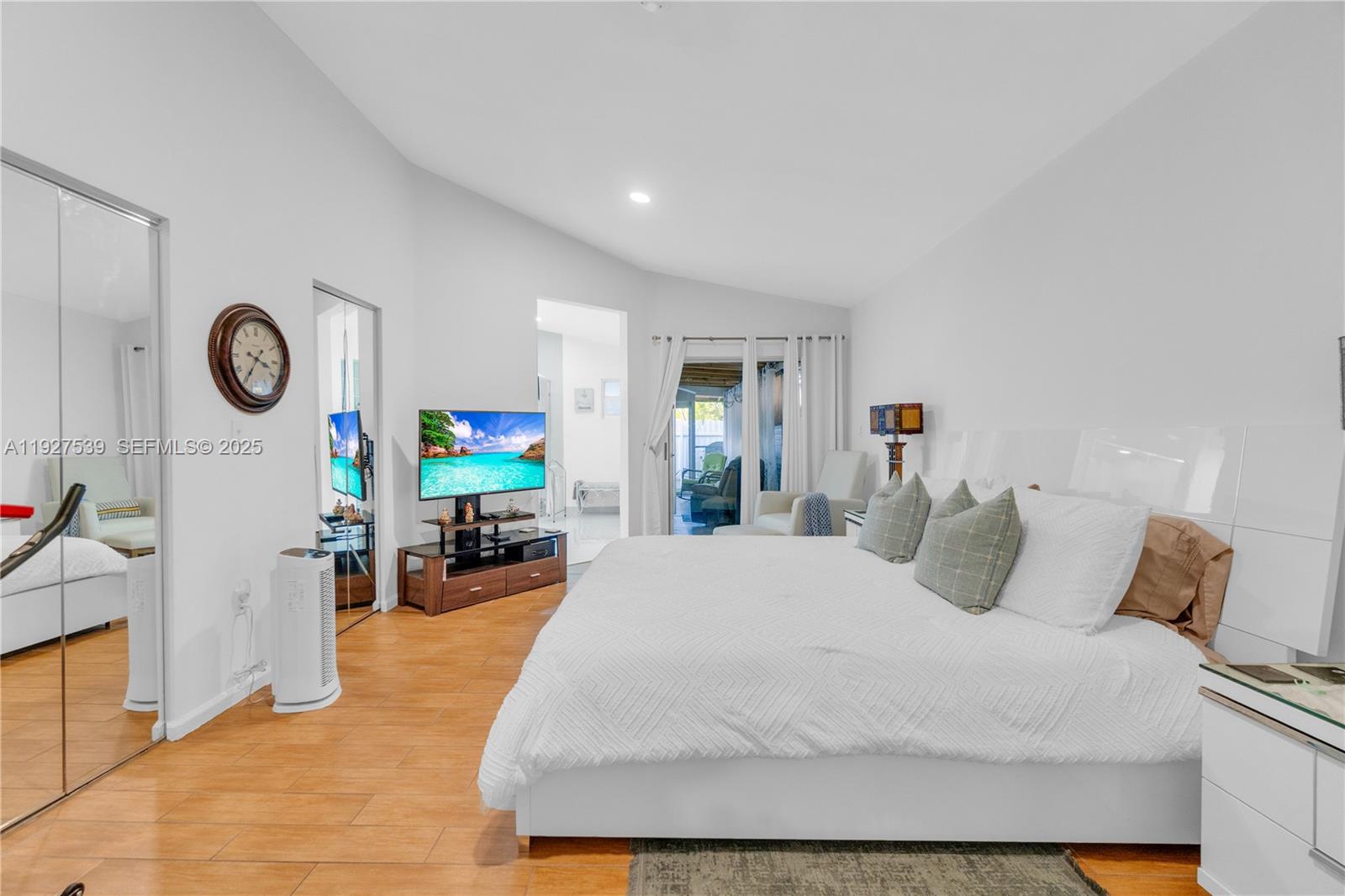 WEITZER HAMMOCKS HOMES SE - Residential