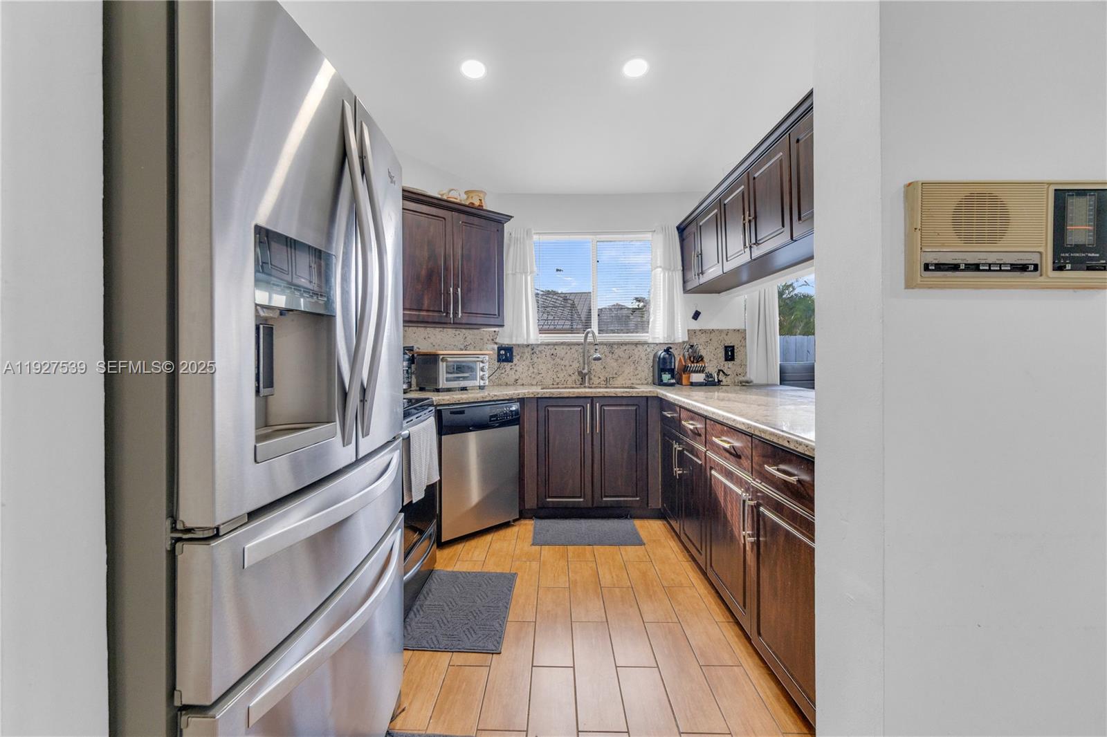 WEITZER HAMMOCKS HOMES SE - Residential