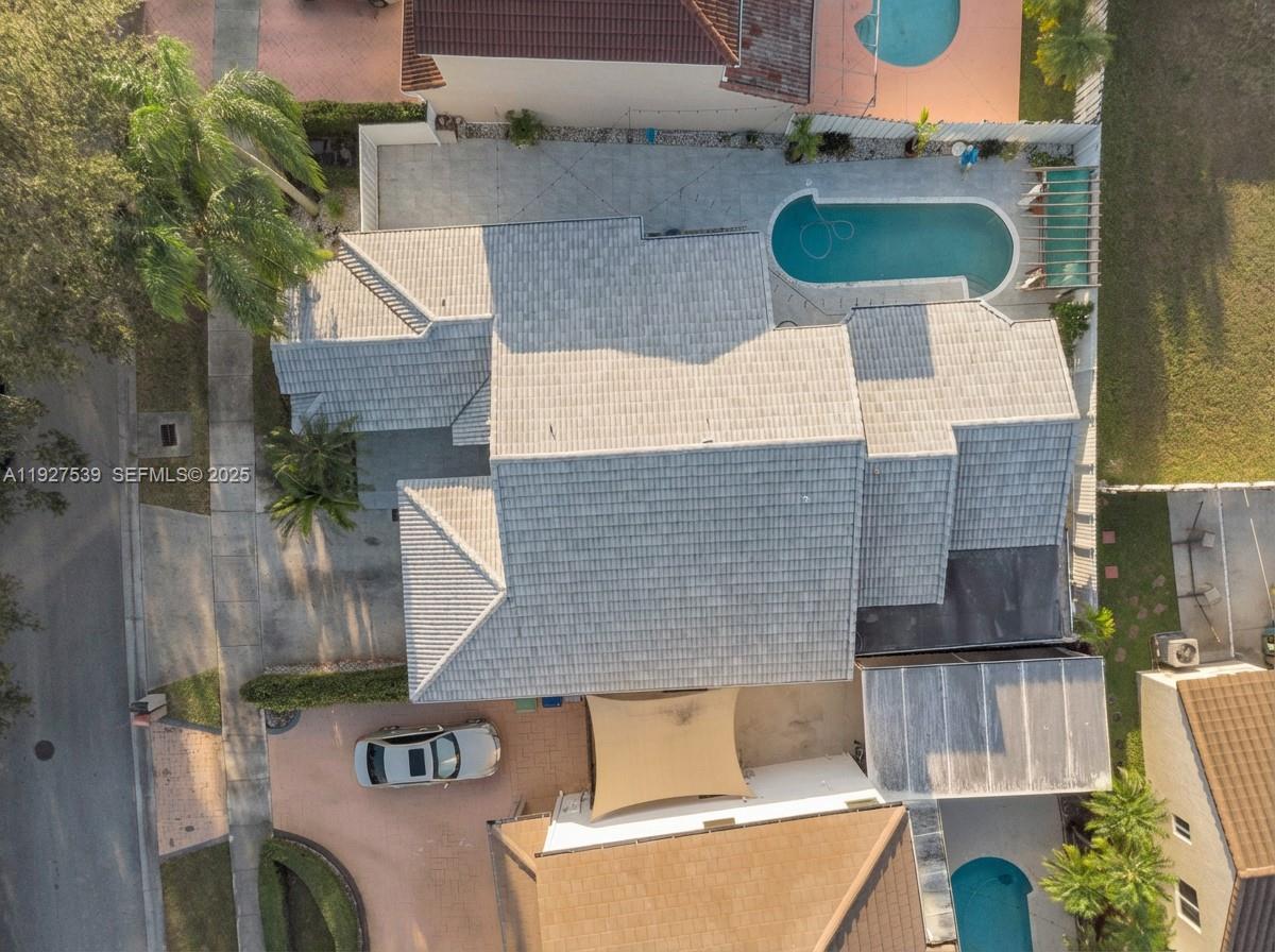 WEITZER HAMMOCKS HOMES SE - Residential