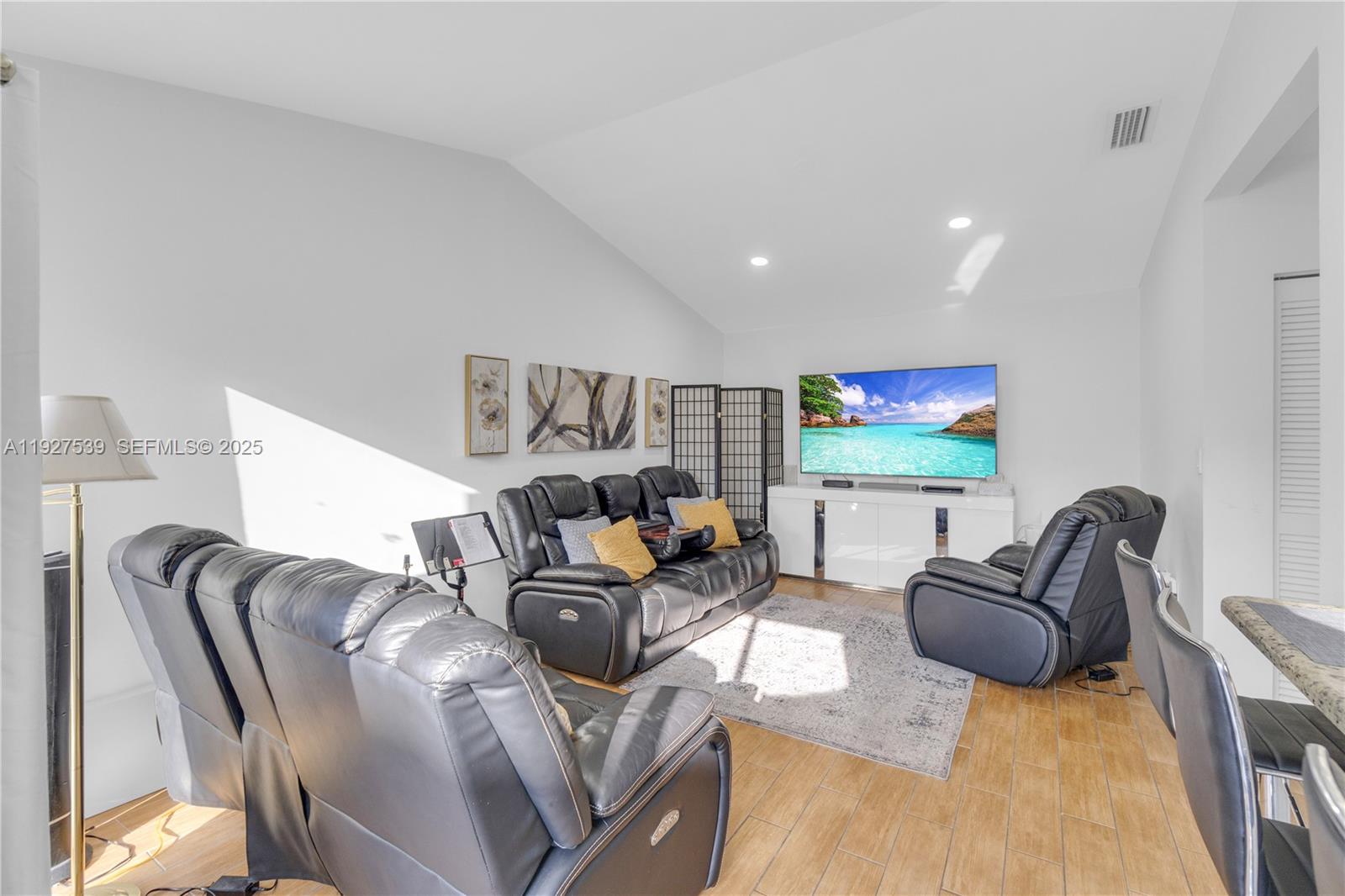 WEITZER HAMMOCKS HOMES SE - Residential