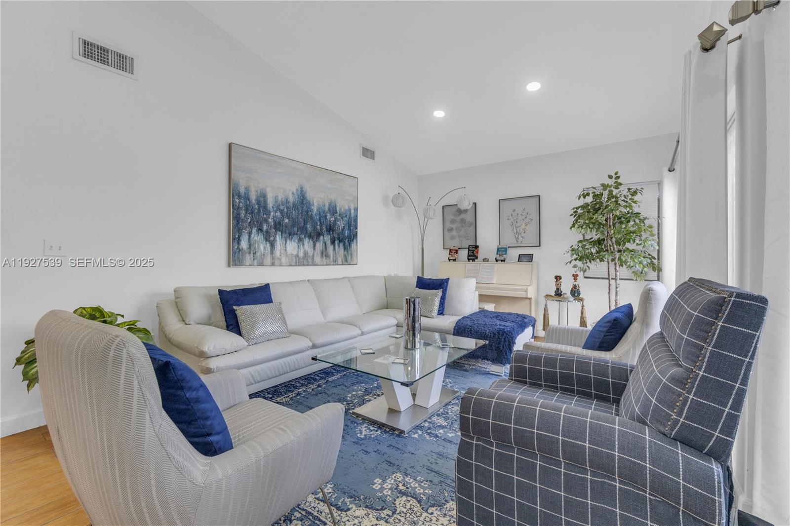 WEITZER HAMMOCKS HOMES SE - Residential