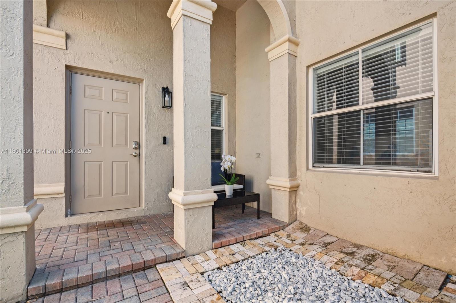 1288 Chinaberry Dr, Weston, FL, 33327/$760,000 1 1288 Chinaberry Dr