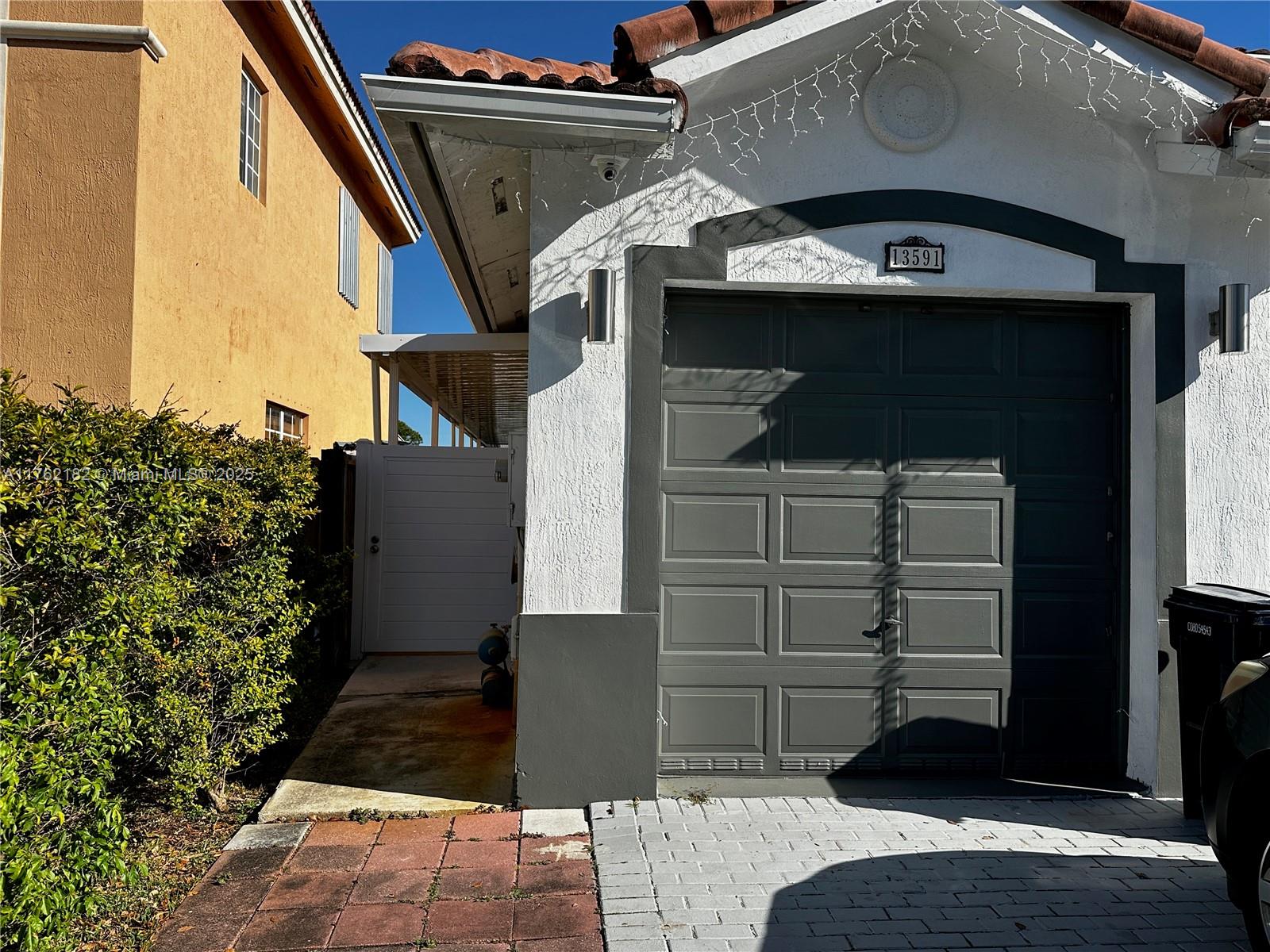 Rental Property at 13591 Sw 176th Ter A, Miami, Broward County, Florida - Bedrooms: 1 
Bathrooms: 1  - $1,190 MO.