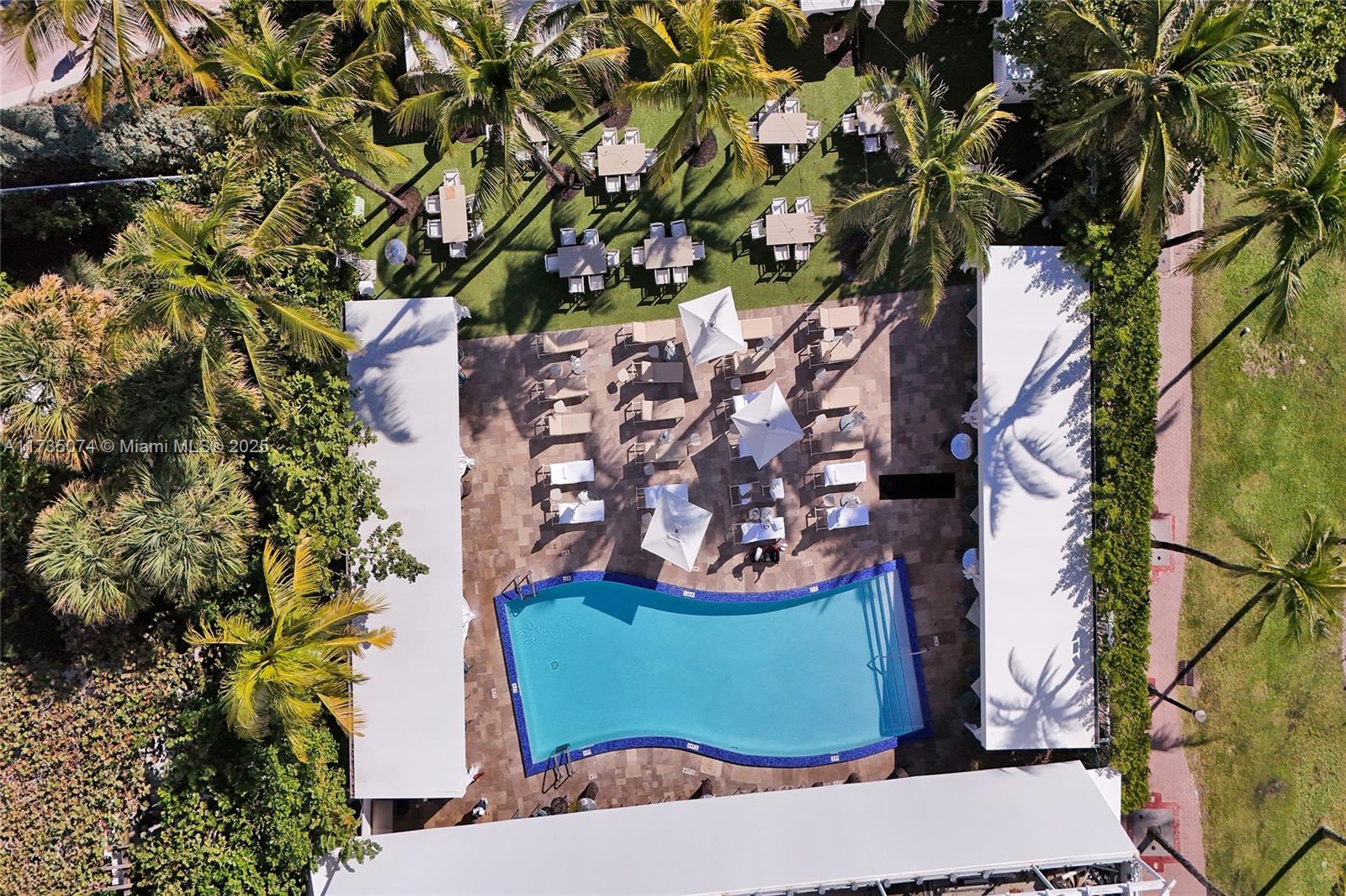 BENTLEY BEACH CONDO - Residential